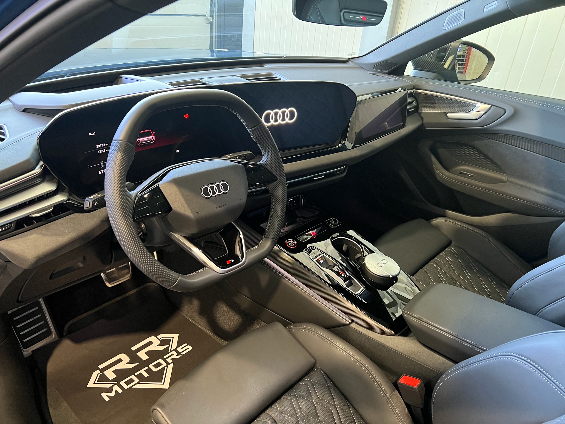 AUDI S5 Limousine TFSI quattro S tronic-image-12