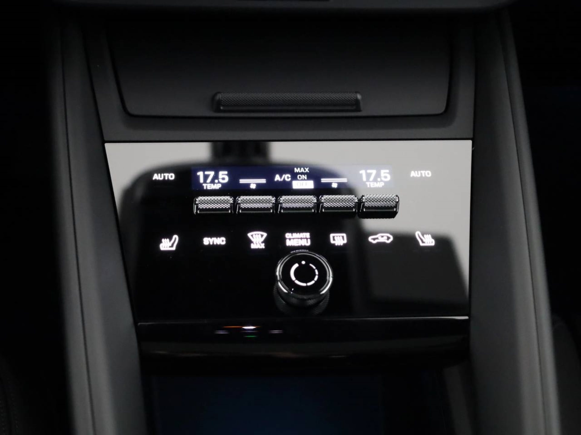 PORSCHE Macan 4-image-11