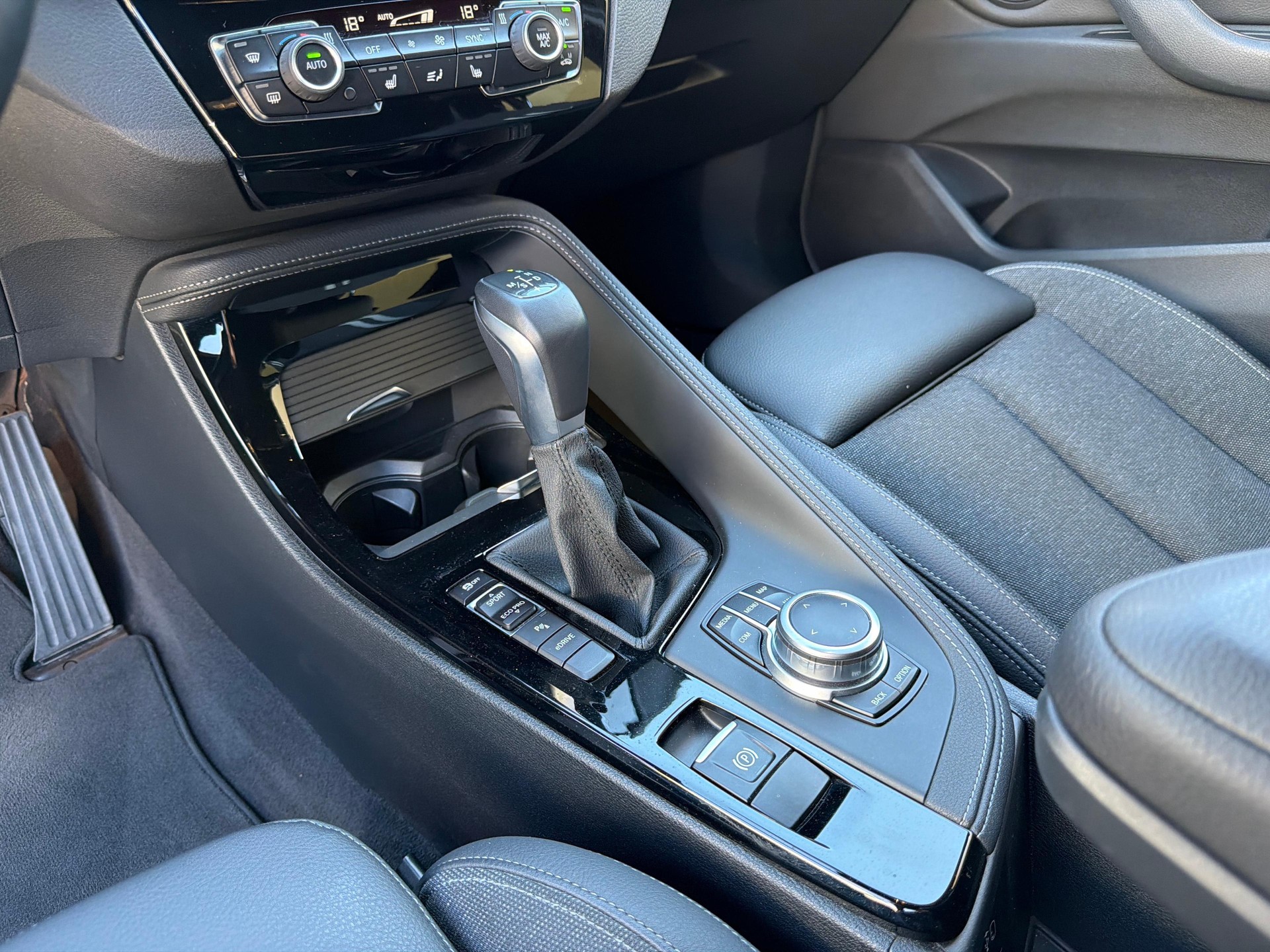 BMW X1 25e xDrive-image-15