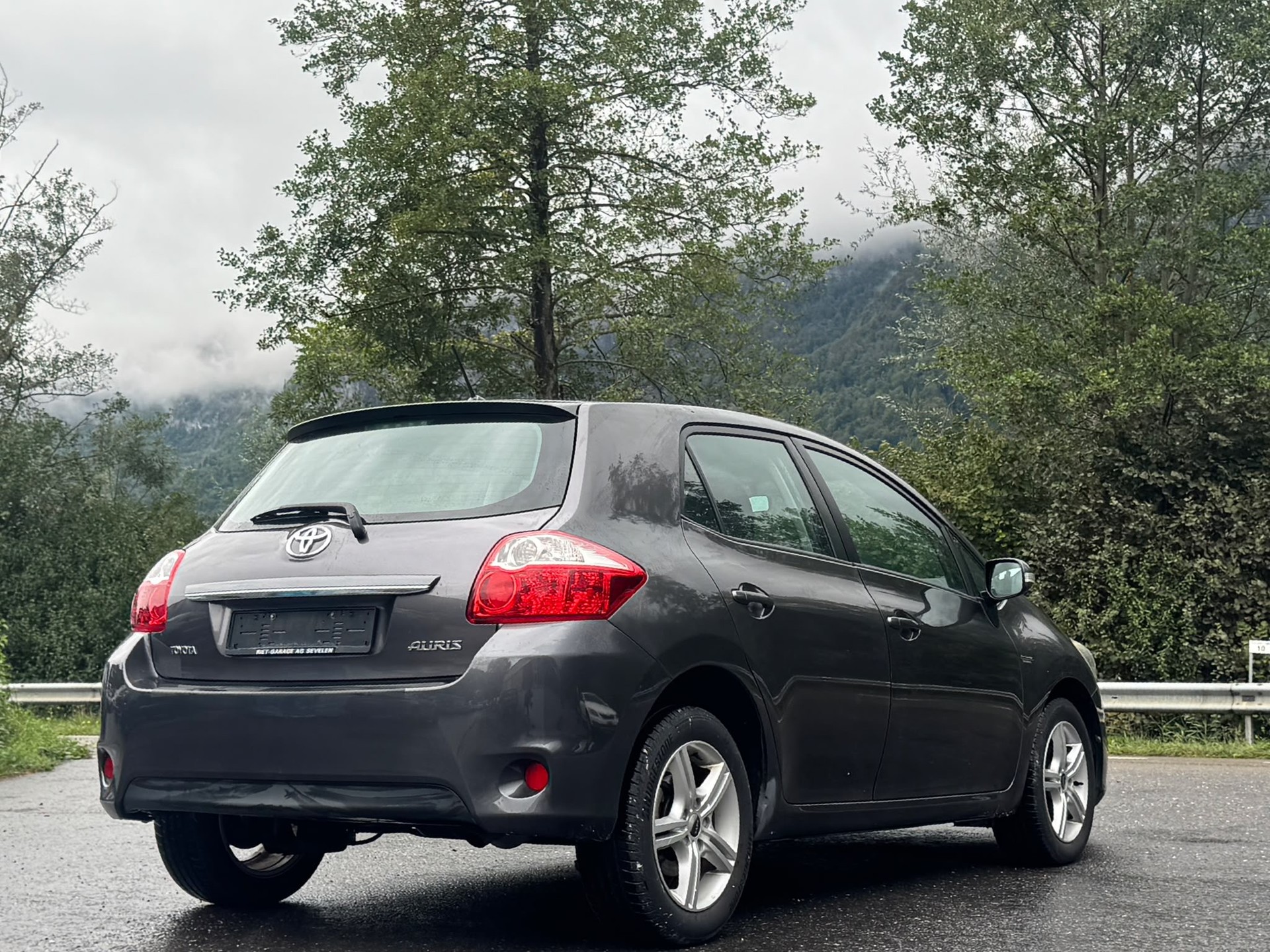 TOYOTA Auris 1.6 Linea Sol-image-2