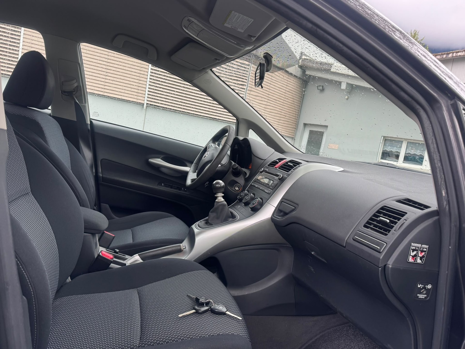 TOYOTA Auris 1.6 Linea Sol-image-4