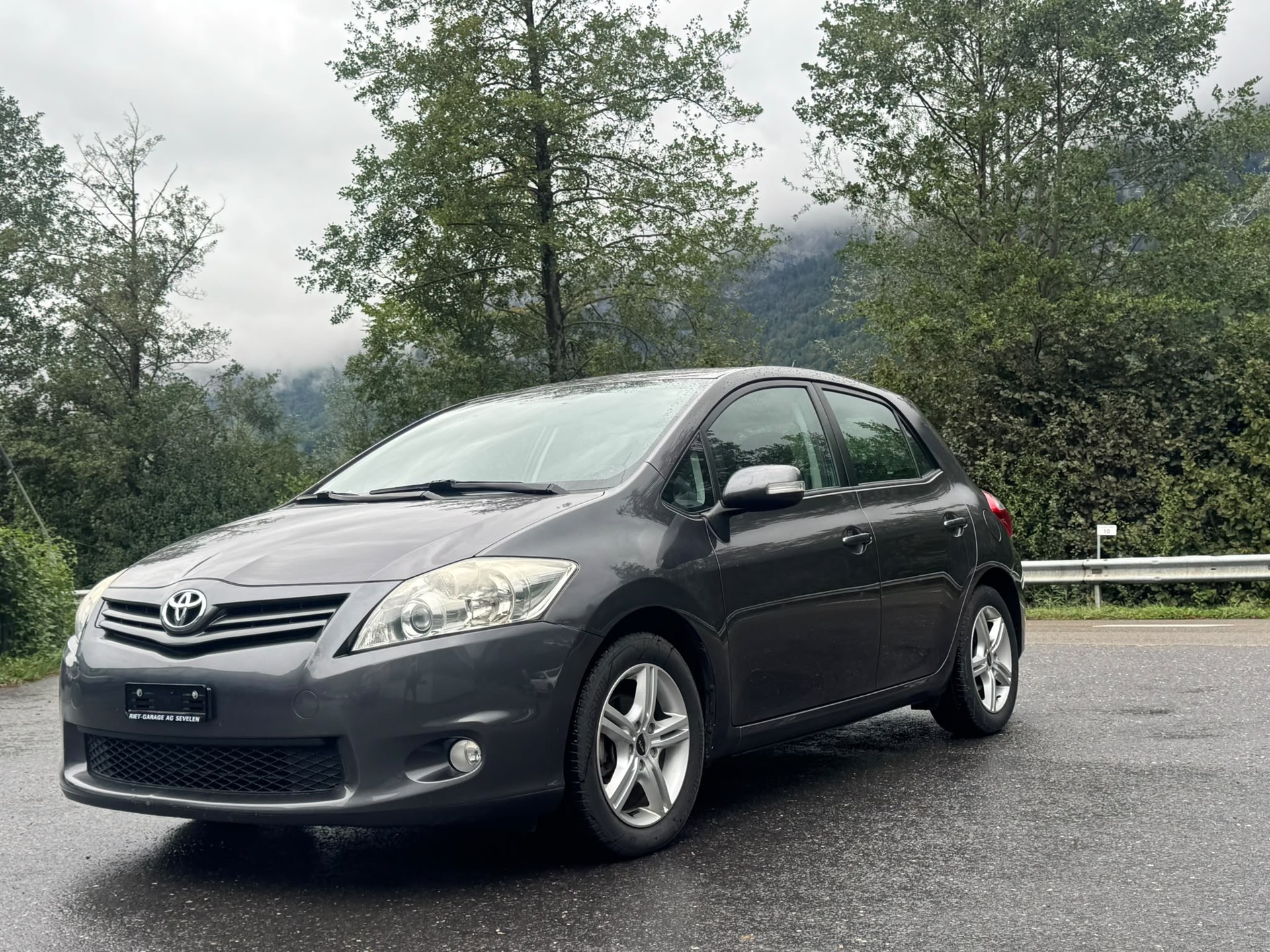 TOYOTA Auris 1.6 Linea Sol-image-9