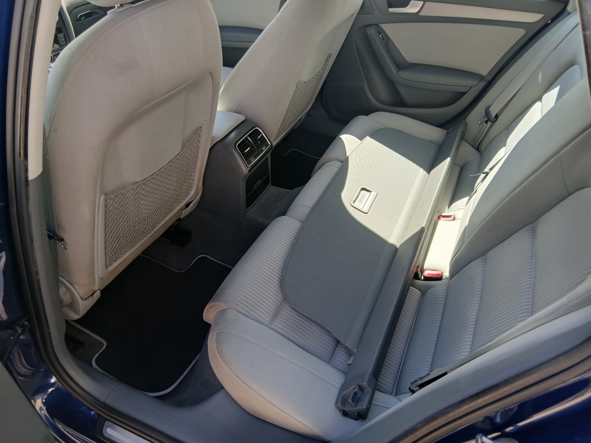 AUDI A4 Avant 1.8 TFSI-image-10