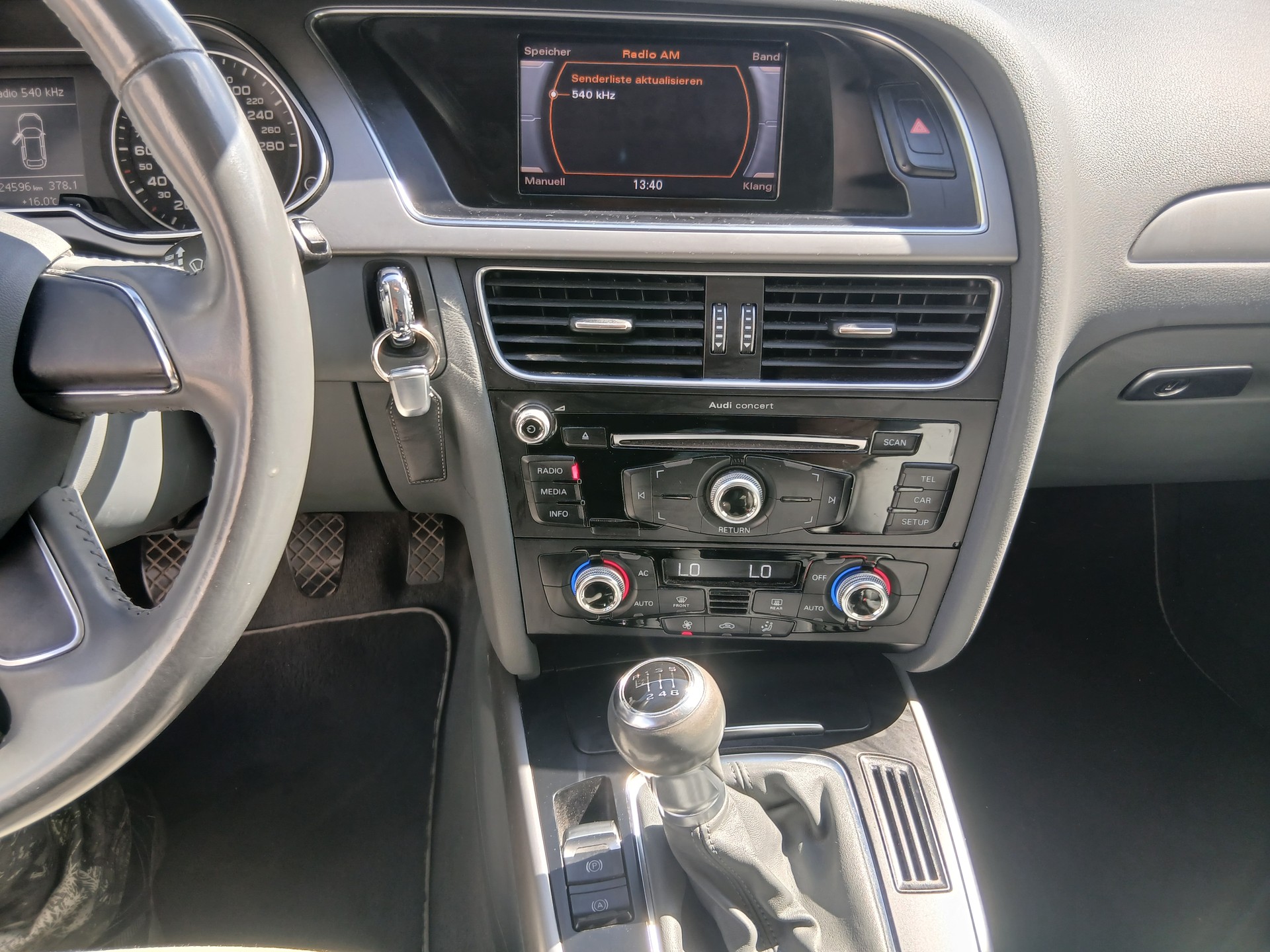 AUDI A4 Avant 1.8 TFSI-image-7