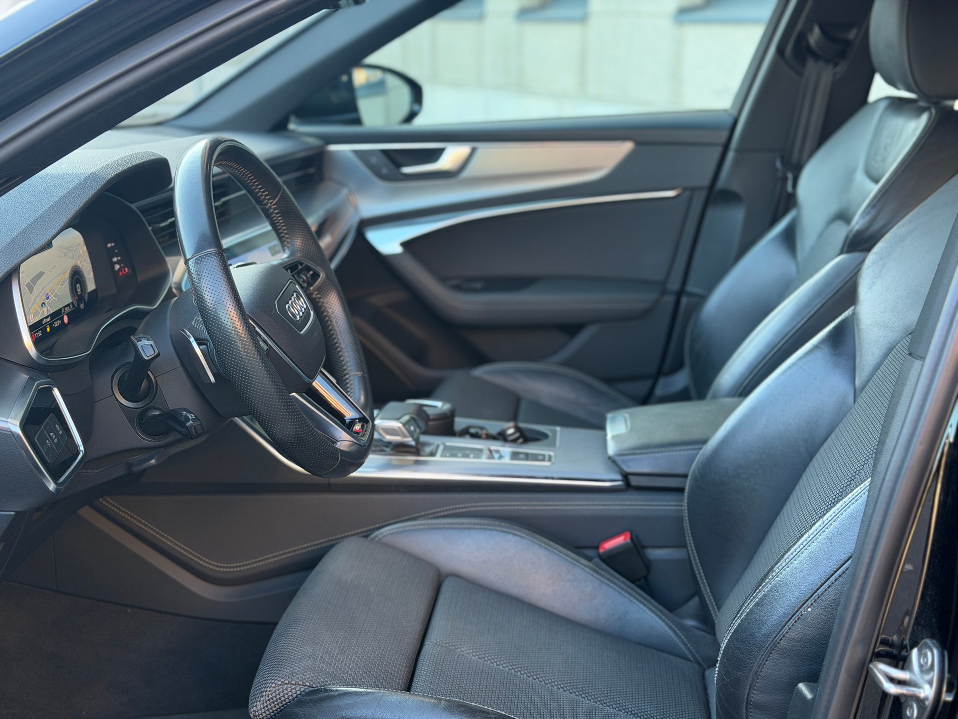 AUDI A6 Avant 40 TDI Sport quattro S-tronic-image-11
