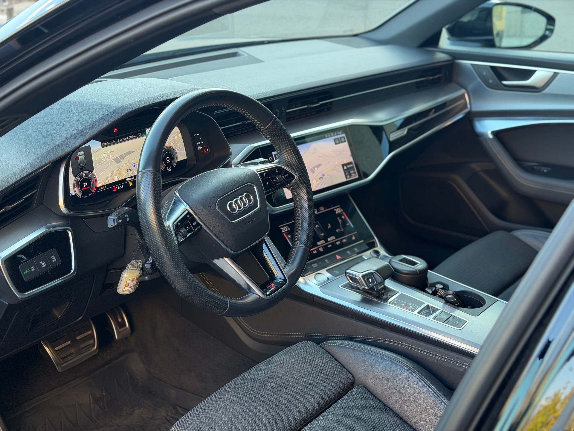 AUDI A6 Avant 40 TDI Sport quattro S-tronic-image-12