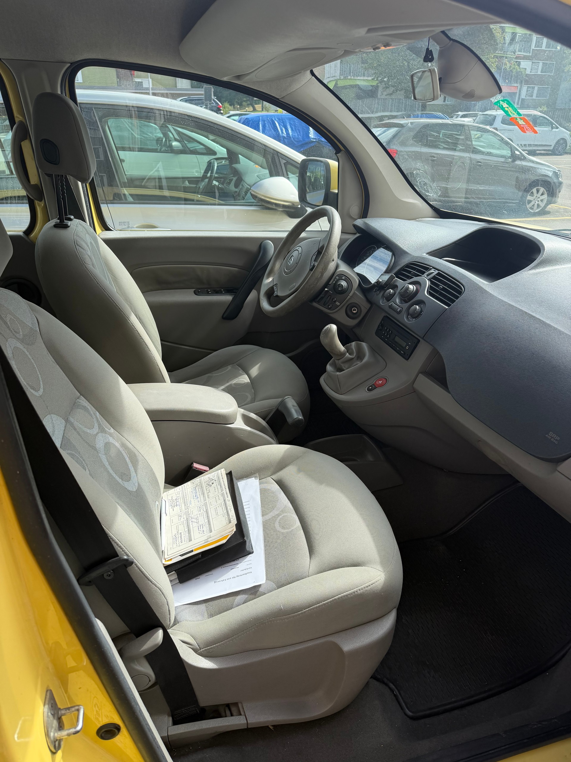 RENAULT Kangoo 1.5 dCi Authentique-image-9