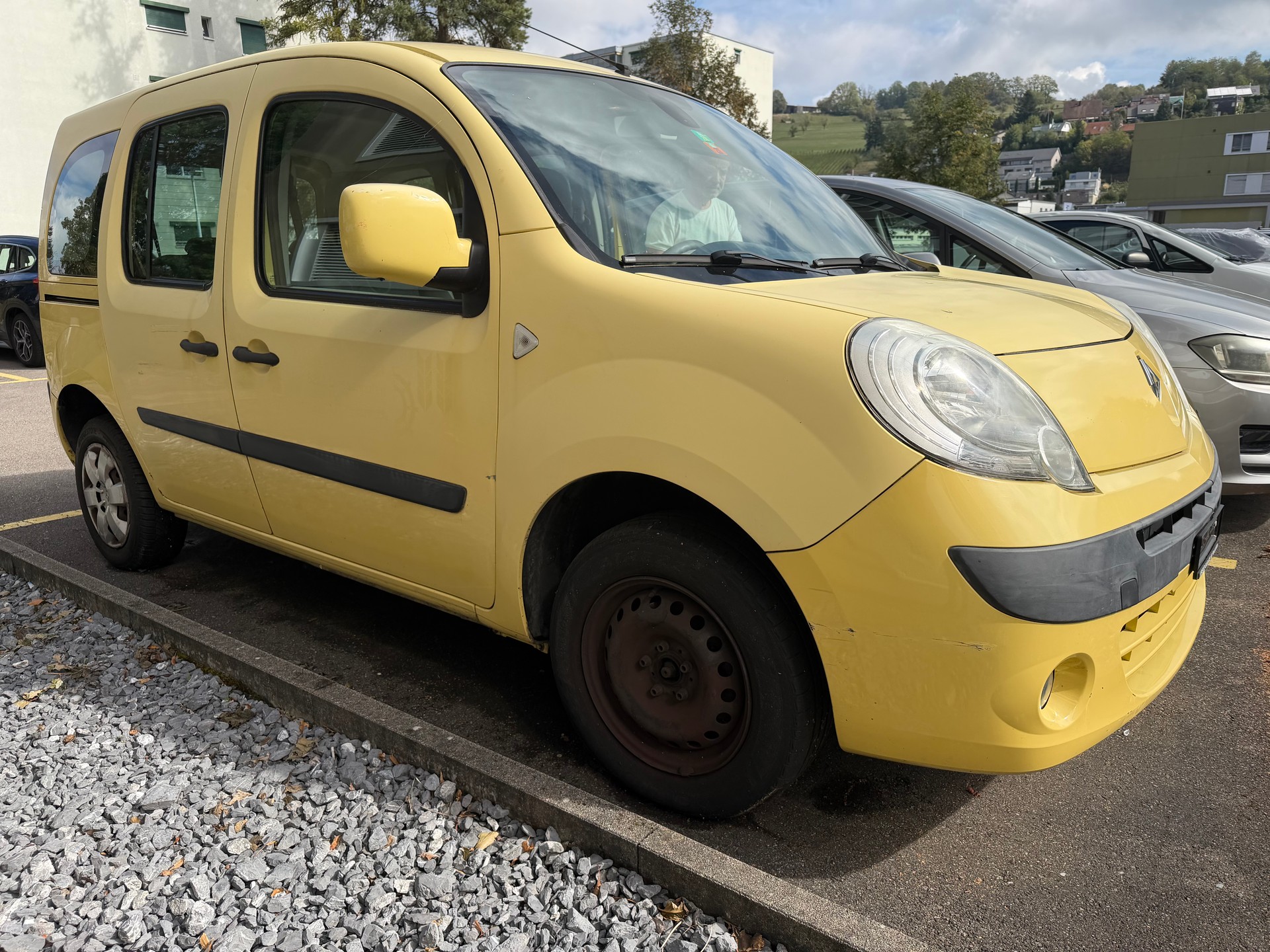 RENAULT Kangoo 1.5 dCi Authentique-image-1