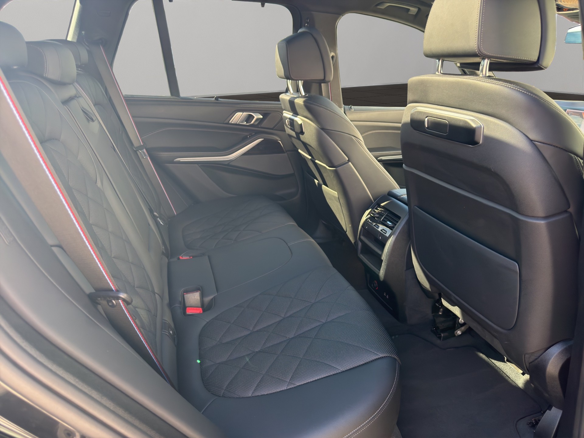 BMW X5 xDrive 50e M Sport Pro Steptronic-image-18