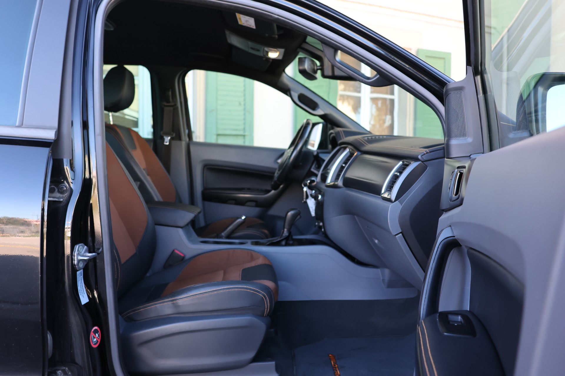 FORD Ranger Wildtrak 3.2 TDCi 4x4 A-image-10