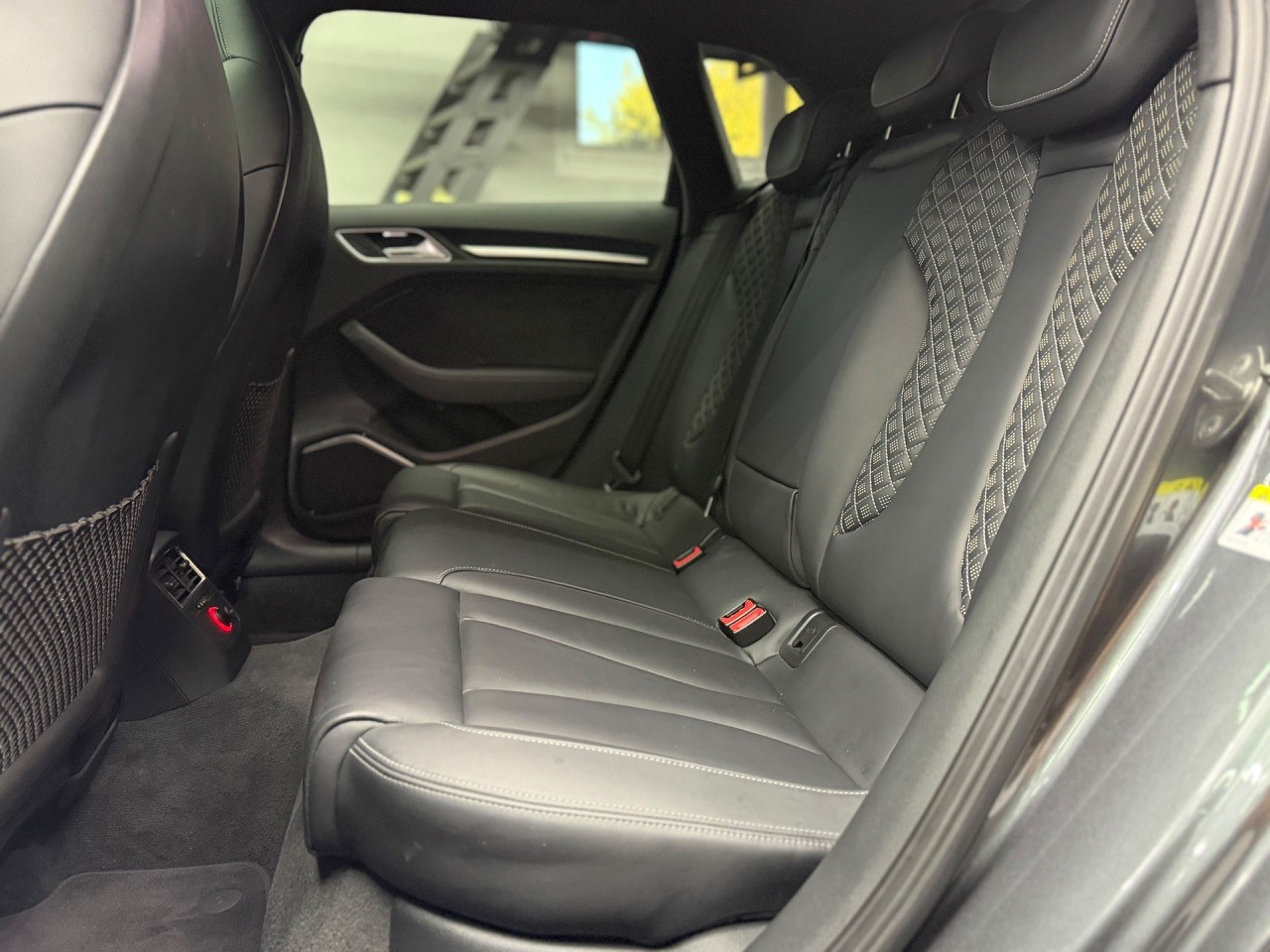 AUDI RS3 2.5 TSI quattro S-tronic | CH-Auto | Panoramadach | ACC | Ohne OPF | Rückfahrkamera | Bang & Olufsen-image-22