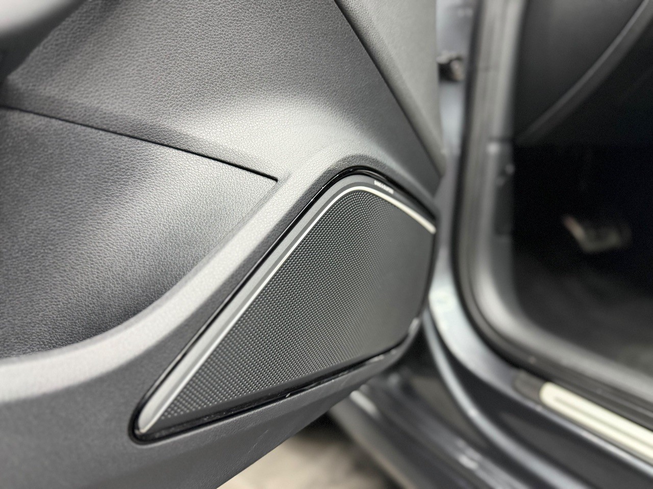 AUDI RS3 2.5 TSI quattro S-tronic | CH-Auto | Panoramadach | ACC | Ohne OPF | Rückfahrkamera | Bang & Olufsen-image-14