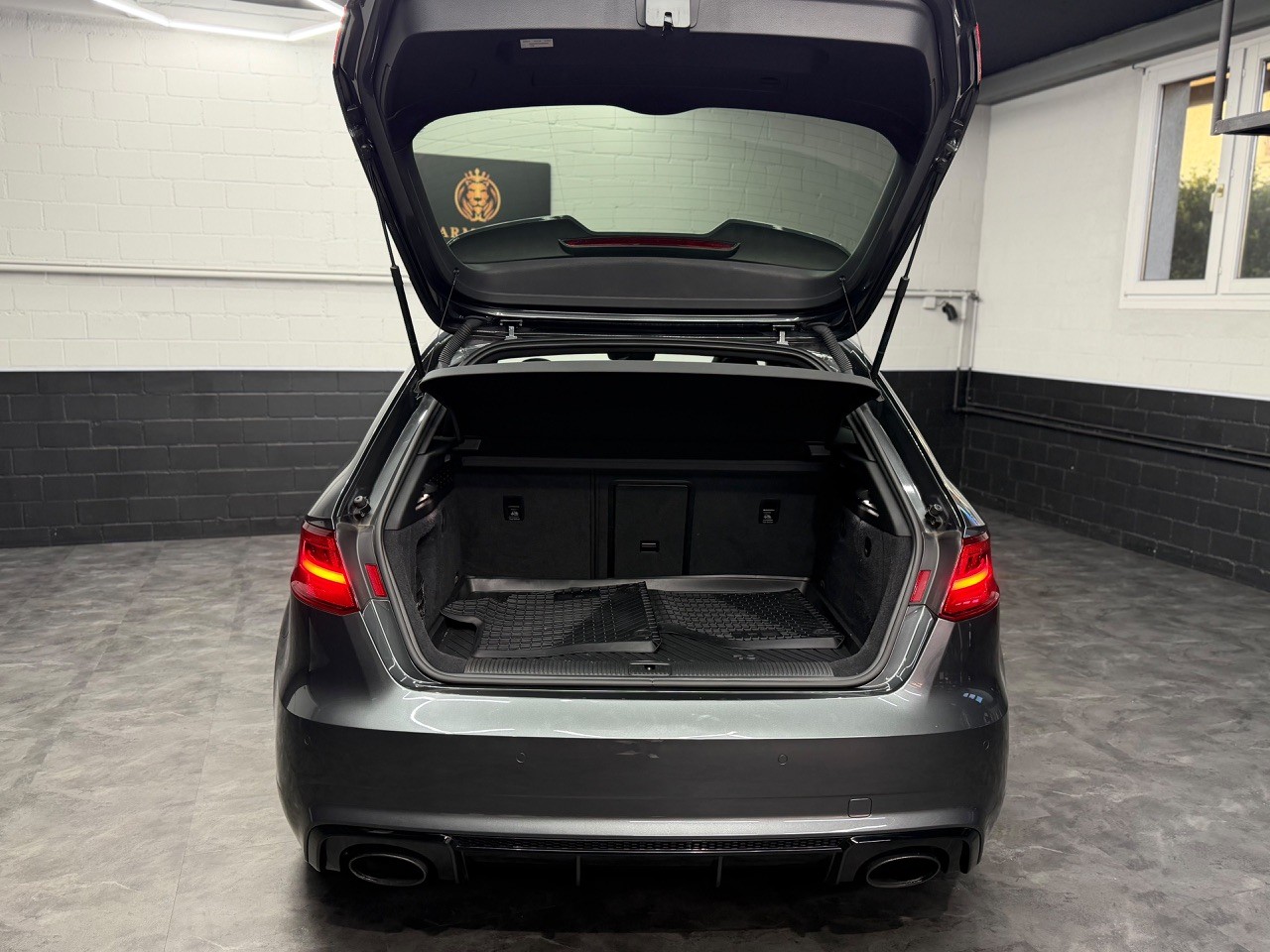 AUDI RS3 2.5 TSI quattro S-tronic | CH-Auto | Panoramadach | ACC | Ohne OPF | Rückfahrkamera | Bang & Olufsen-image-23