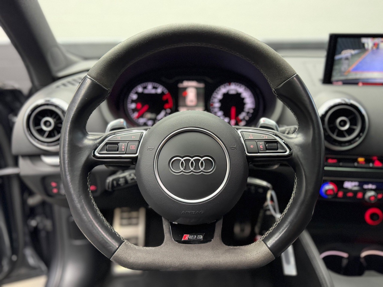 AUDI RS3 2.5 TSI quattro S-tronic | CH-Auto | Panoramadach | ACC | Ohne OPF | Rückfahrkamera | Bang & Olufsen-image-16