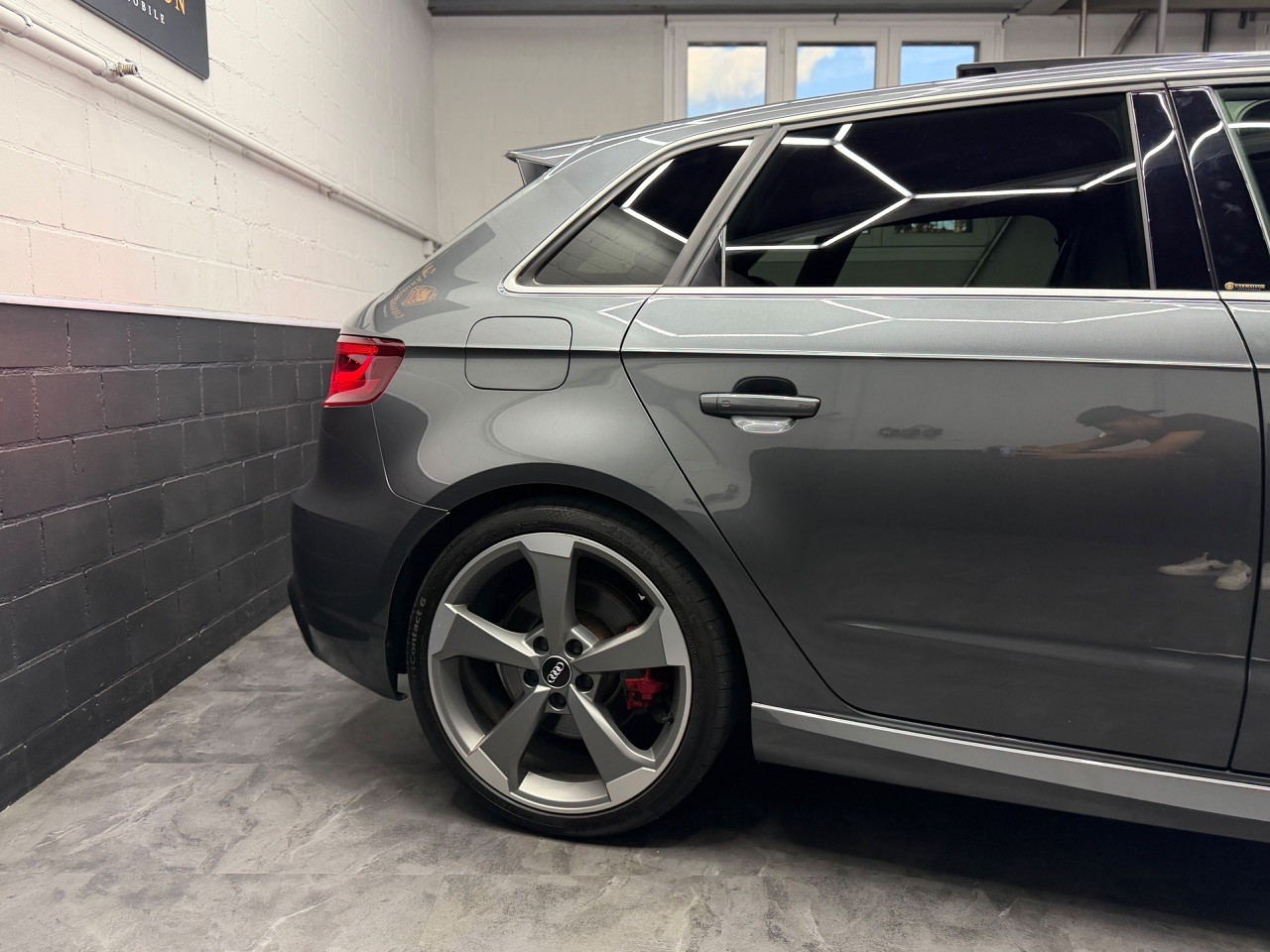 AUDI RS3 2.5 TSI quattro S-tronic | CH-Auto | Panoramadach | ACC | Ohne OPF | Rückfahrkamera | Bang & Olufsen-image-5