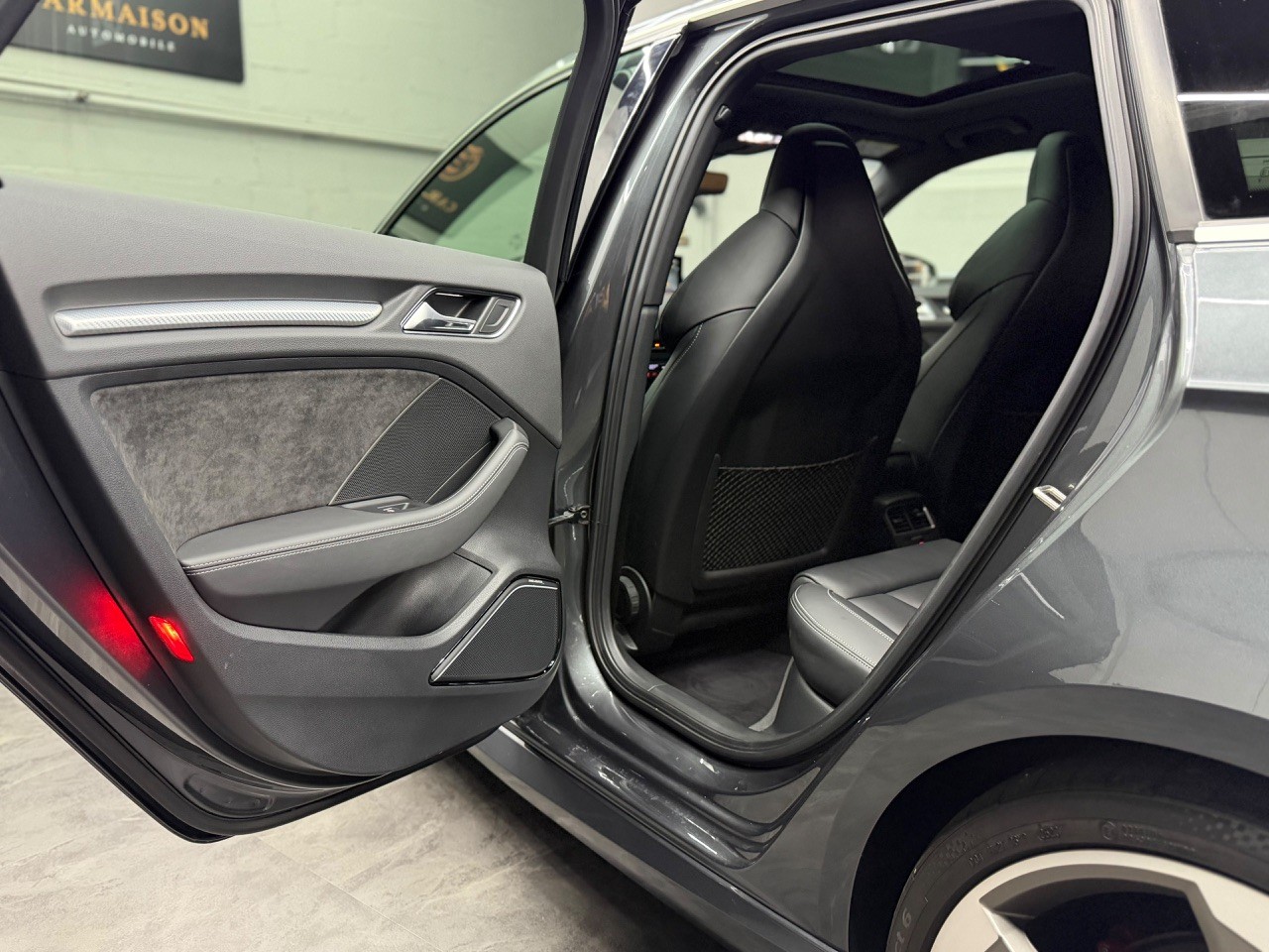AUDI RS3 2.5 TSI quattro S-tronic | CH-Auto | Panoramadach | ACC | Ohne OPF | Rückfahrkamera | Bang & Olufsen-image-21