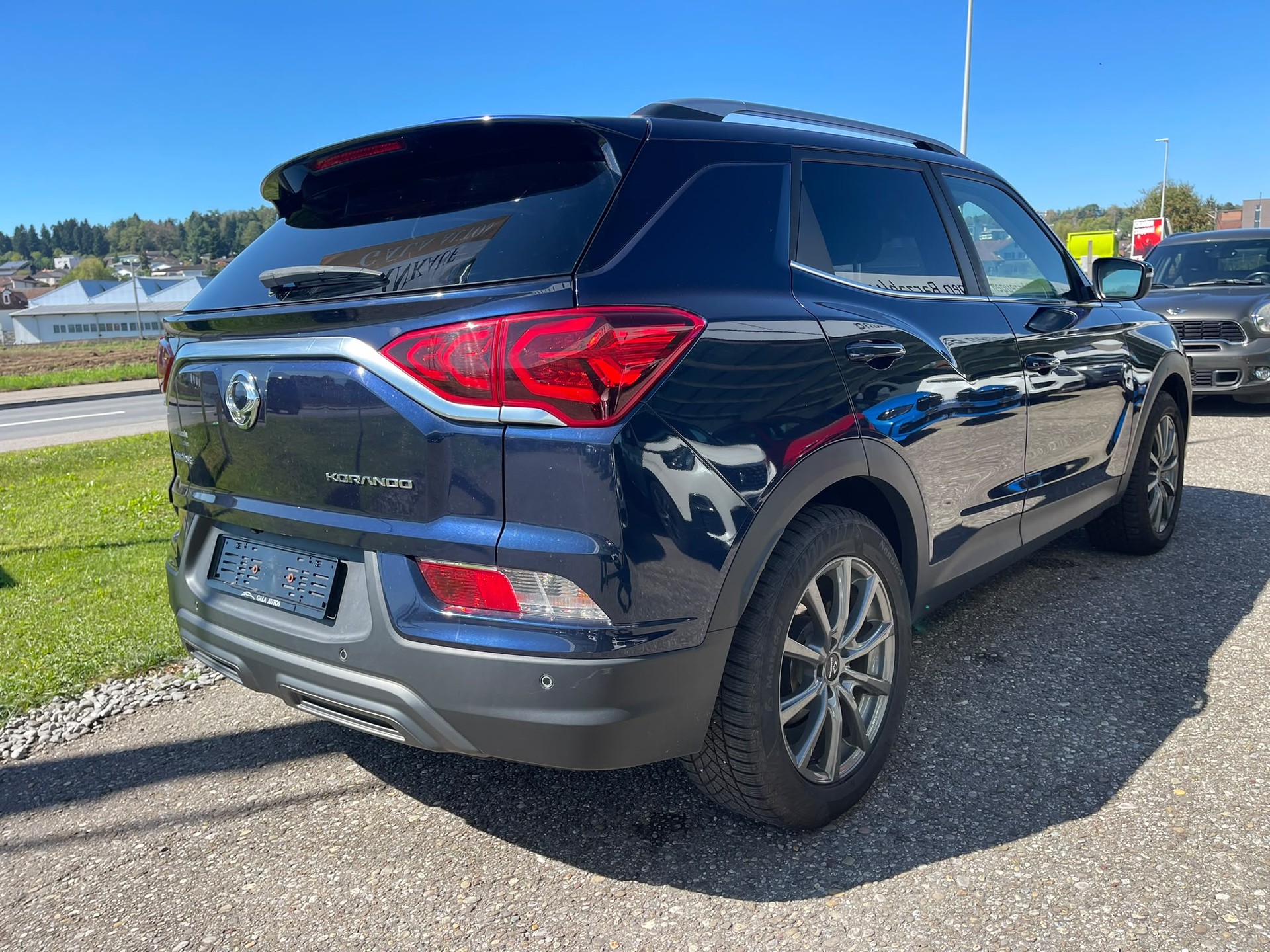 KGM-SsangYong Korando 1.6e Xdi Sapphire 4WD Automat-image-3