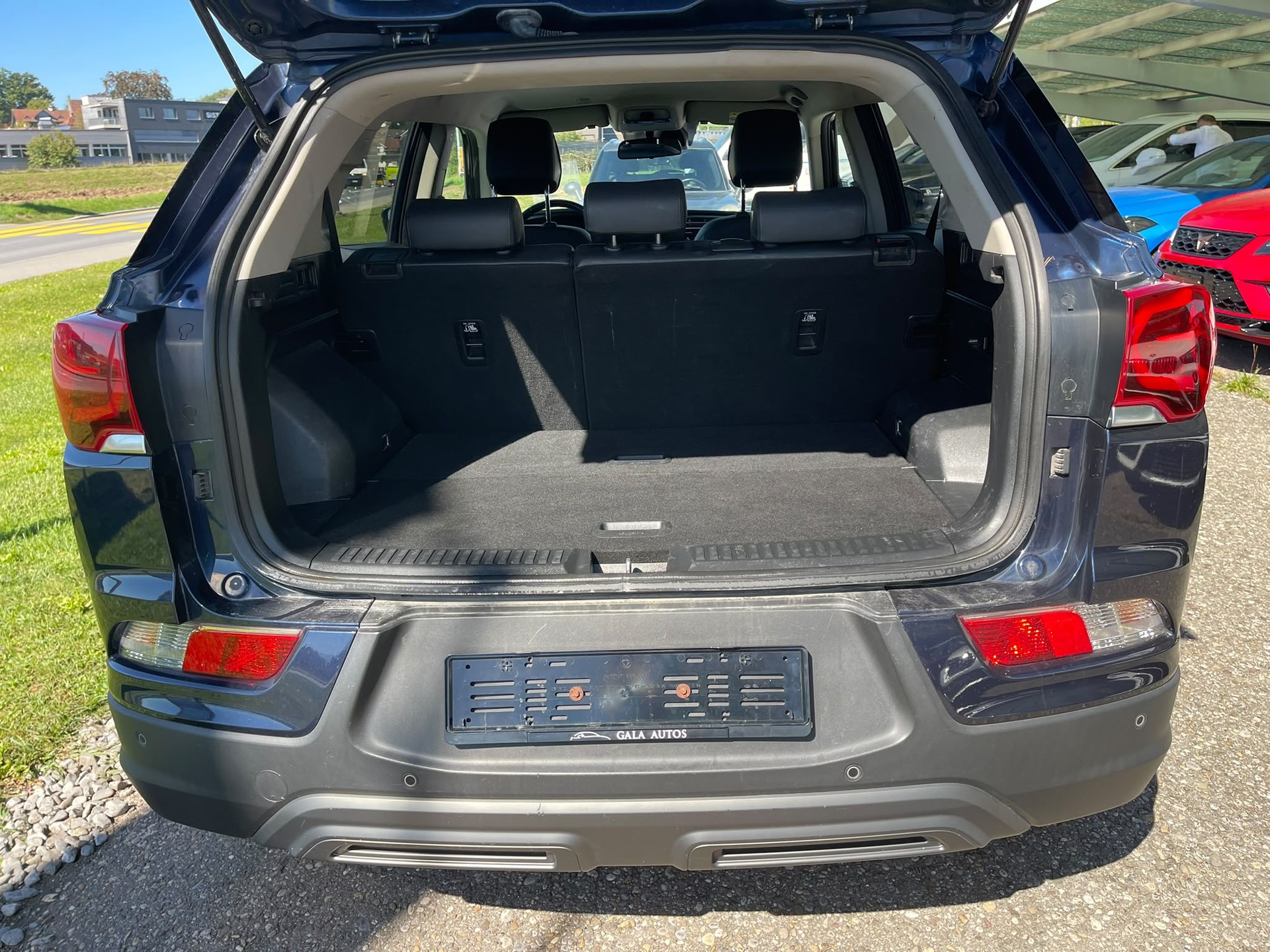 KGM-SsangYong Korando 1.6e Xdi Sapphire 4WD Automat-image-6