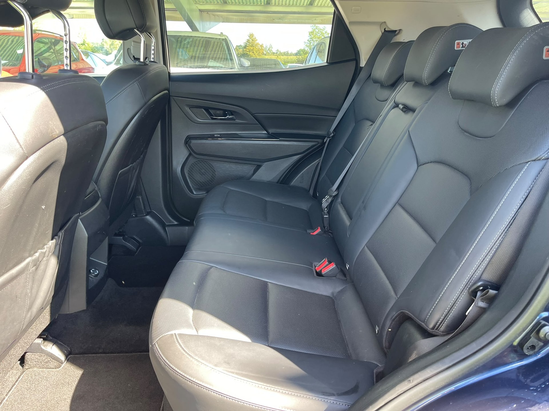 KGM-SsangYong Korando 1.6e Xdi Sapphire 4WD Automat-image-12