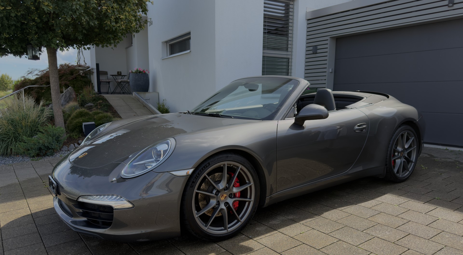 PORSCHE Carrera S-image-2