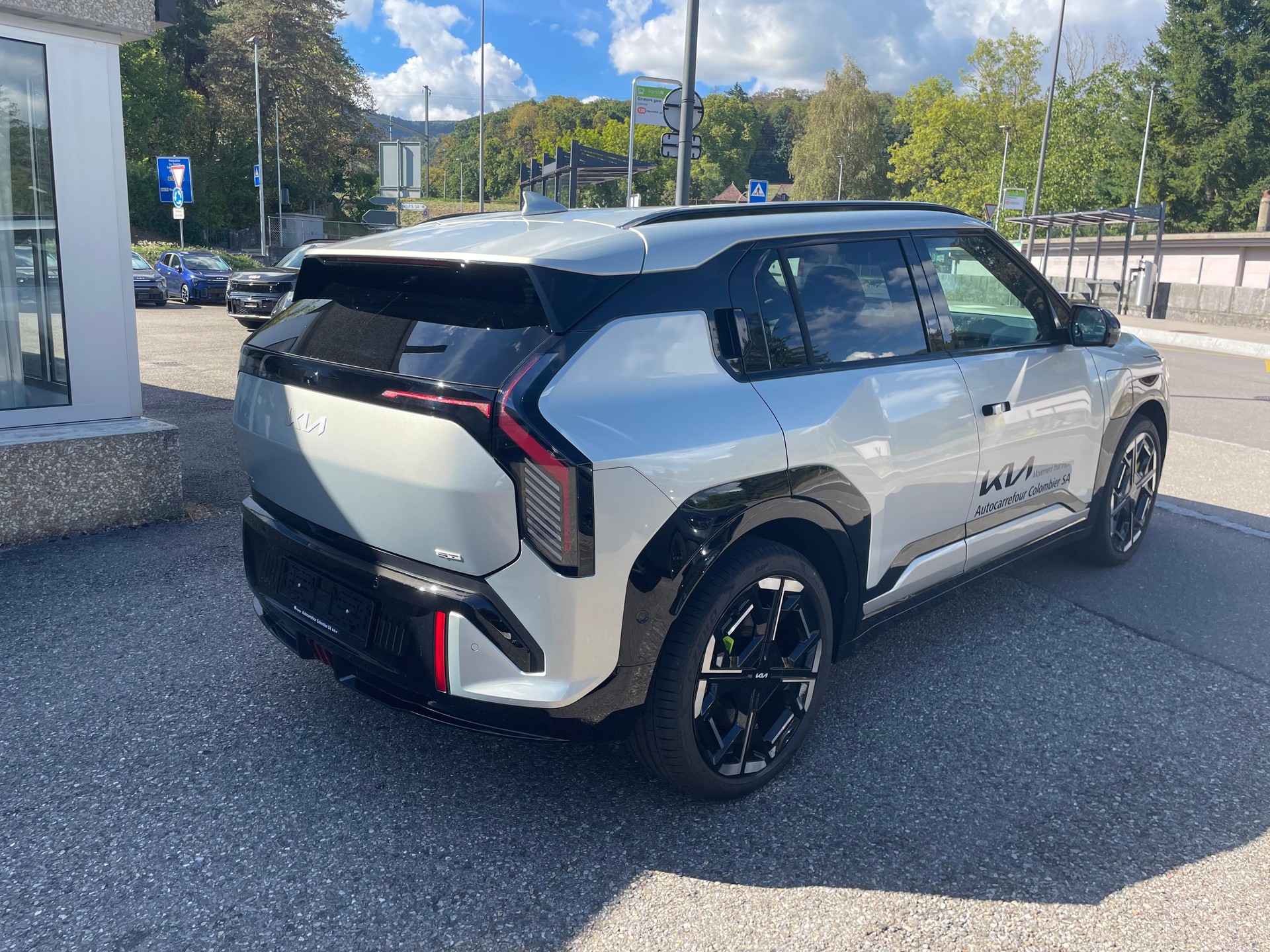 KIA EV3 81 kWh GT 4x4-image-2