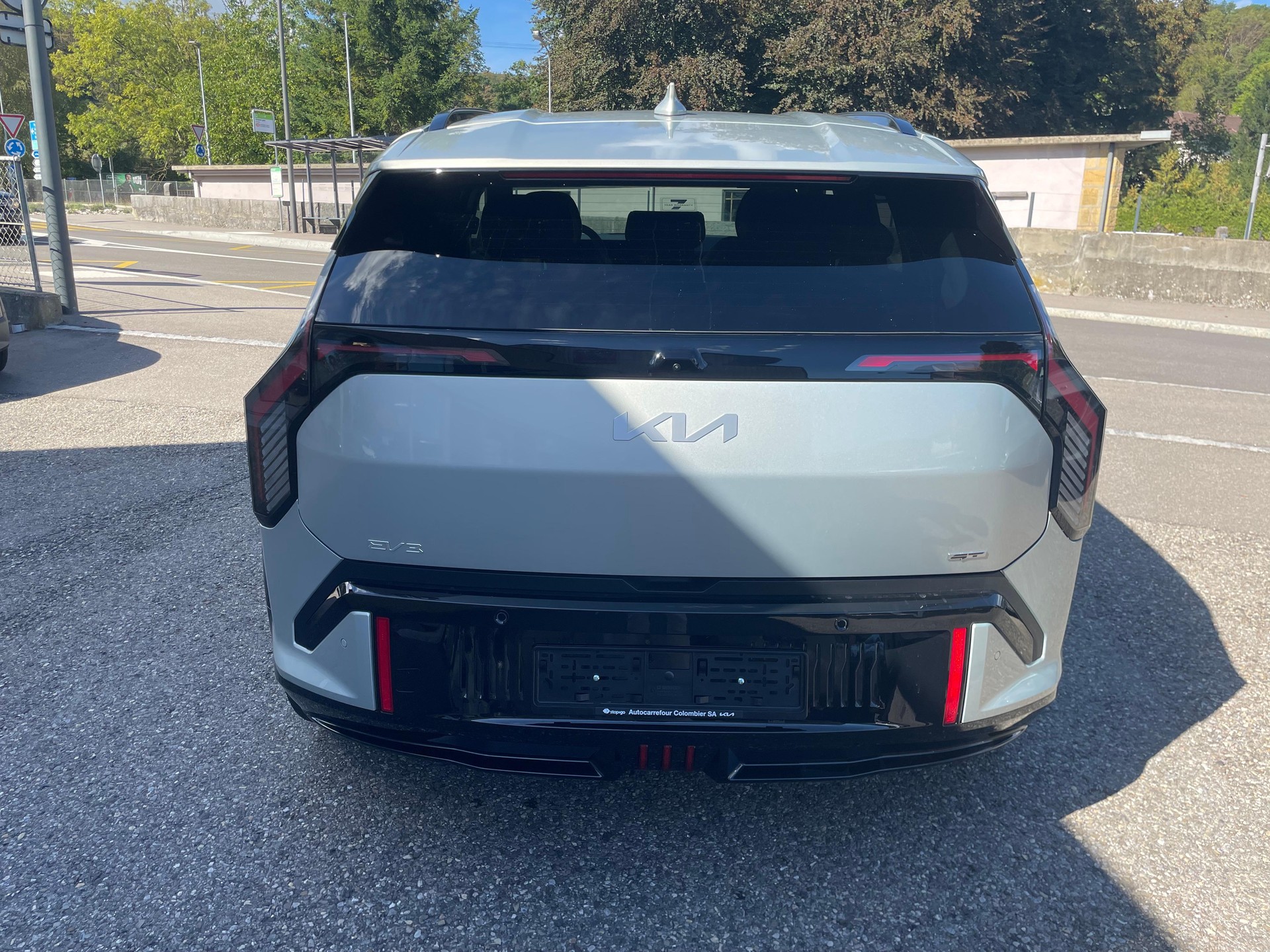 KIA EV3 81 kWh GT 4x4-image-3
