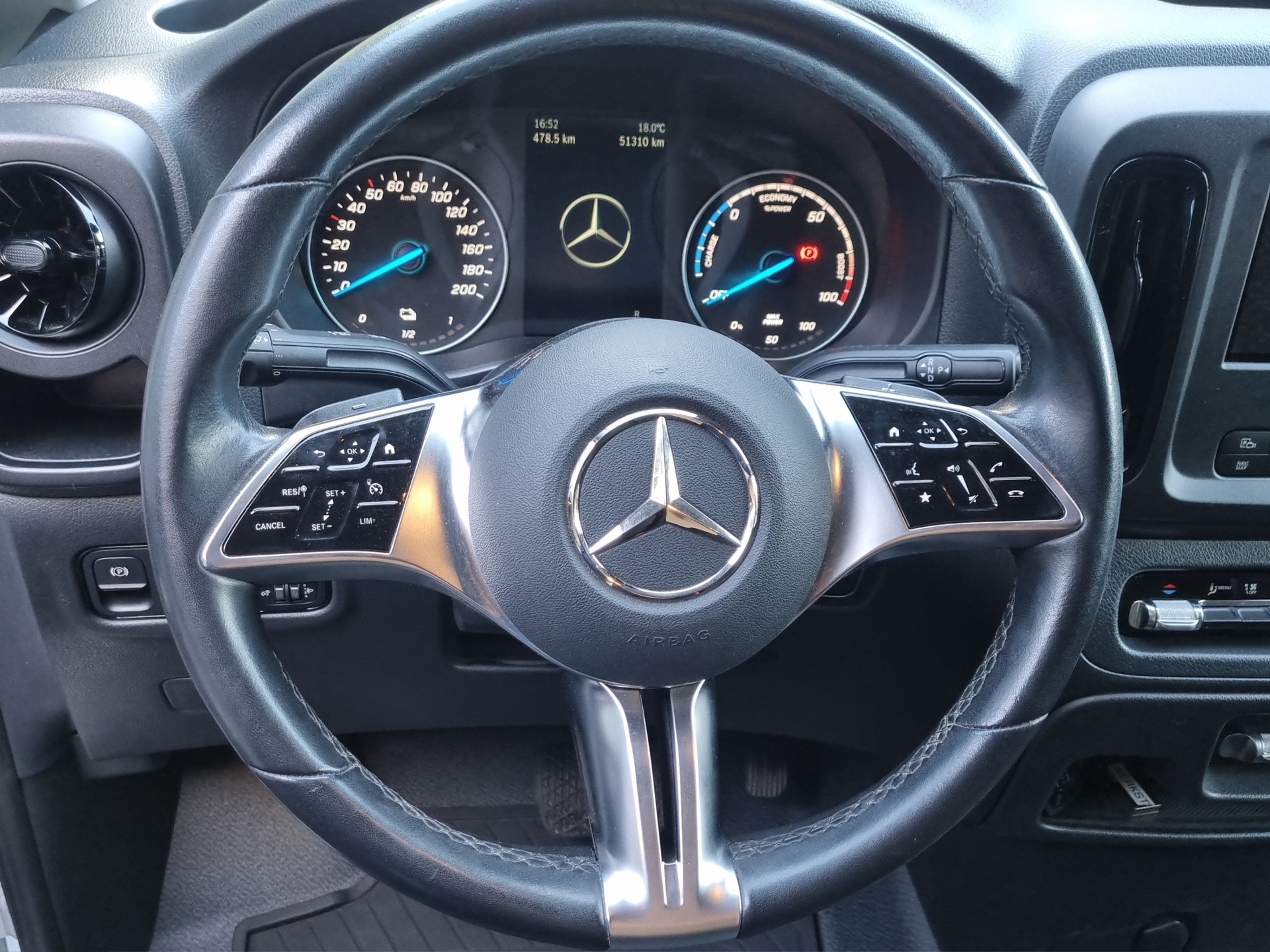 MERCEDES-BENZ eVito 112 Kaw. L 62 kWh-image-9