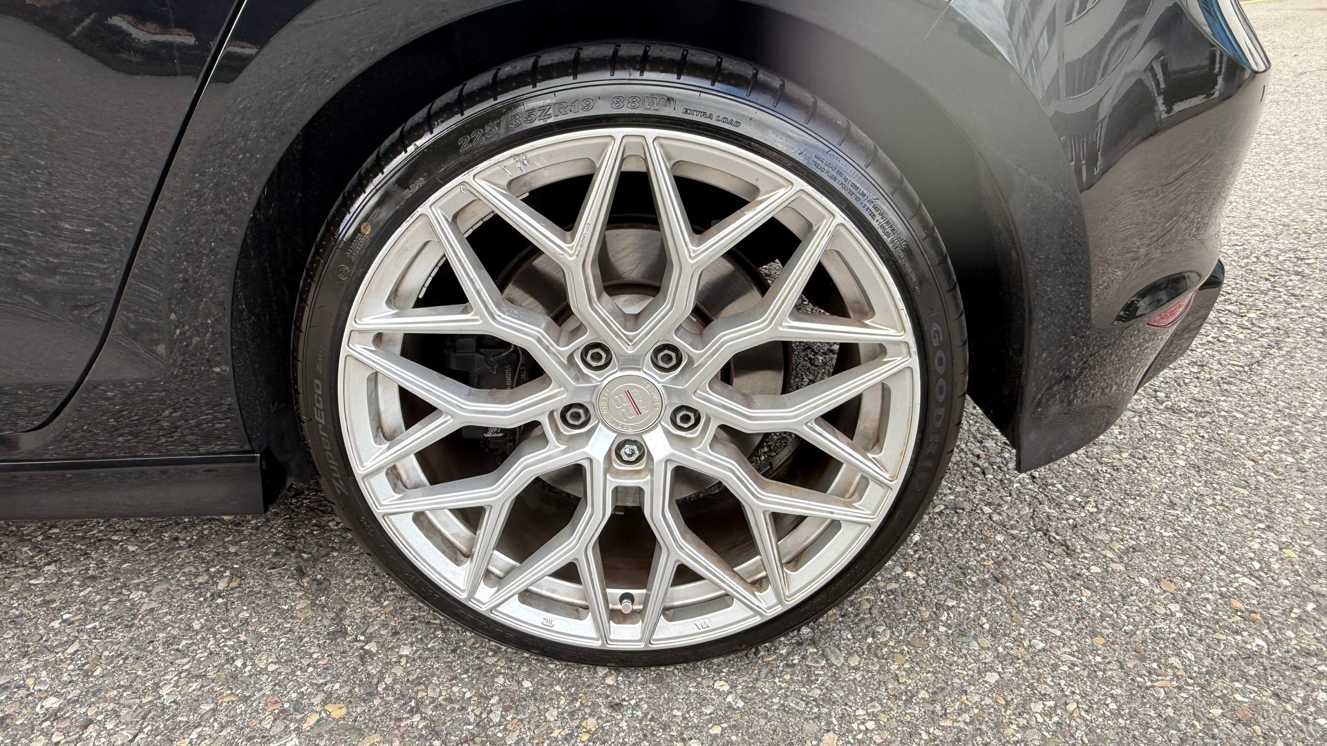 VW Golf 2.0 TSI R 4Motion DSG-image-15