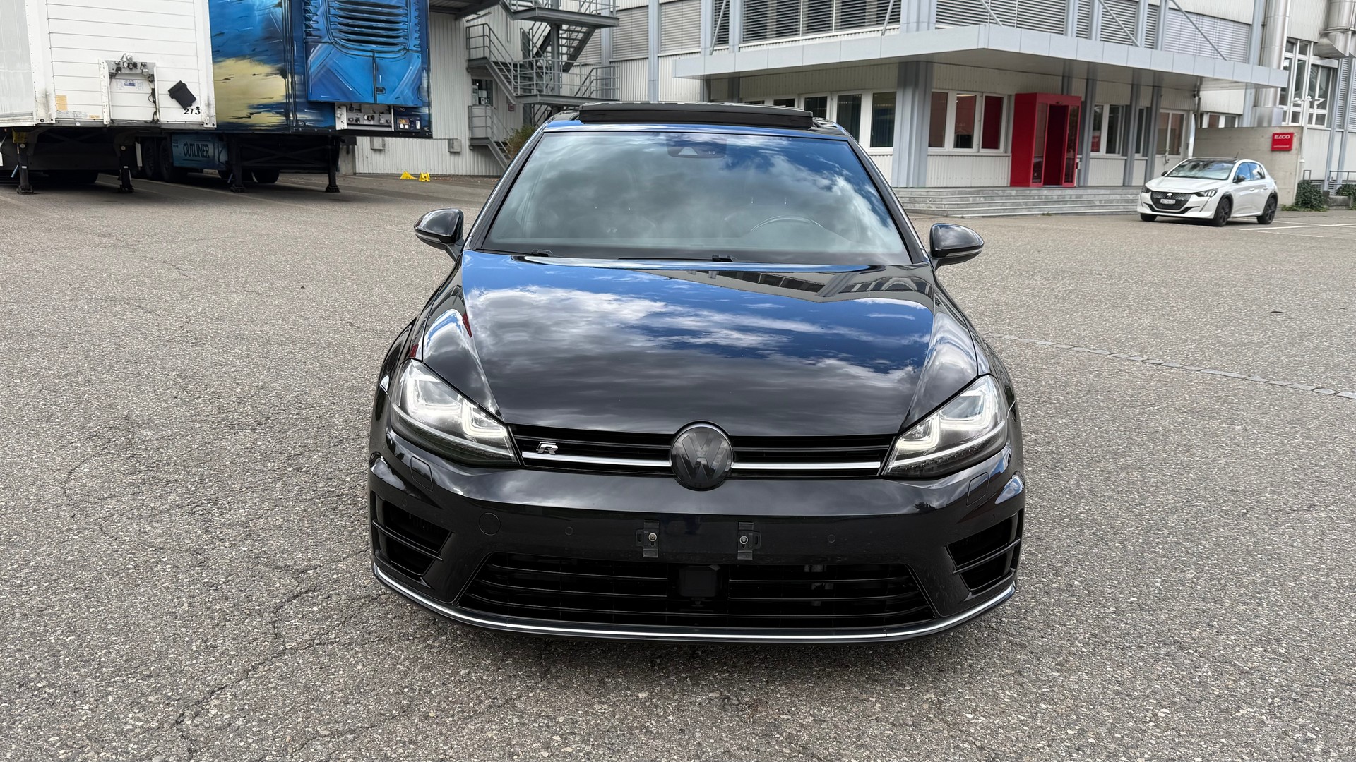 VW Golf 2.0 TSI R 4Motion DSG-image-0