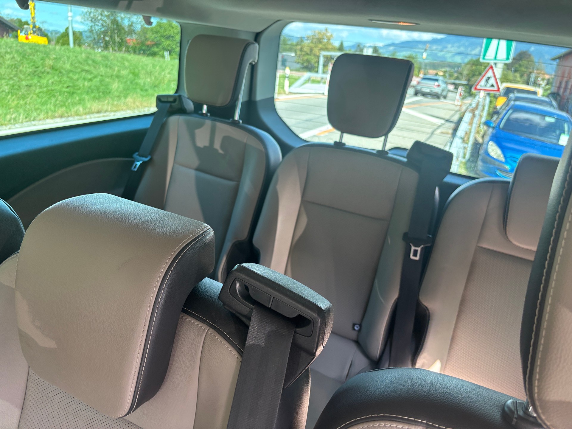FORD Tourneo Custom 300 L1H1 Trend-image-8