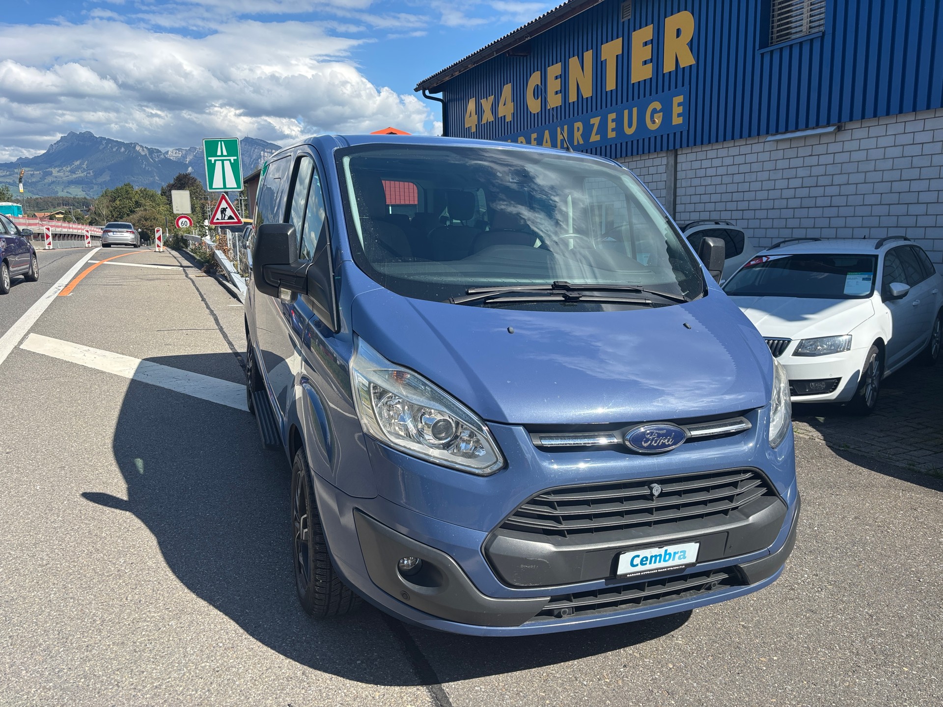 FORD Tourneo Custom 300 L1H1 Trend-image-0