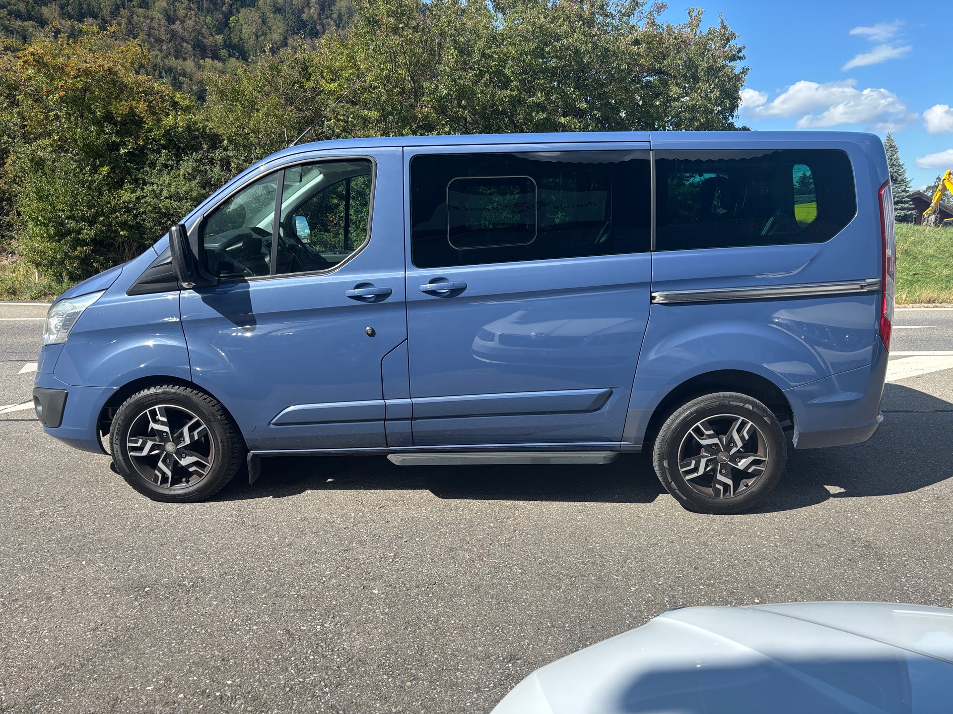 FORD Tourneo Custom 300 L1H1 Trend-image-3