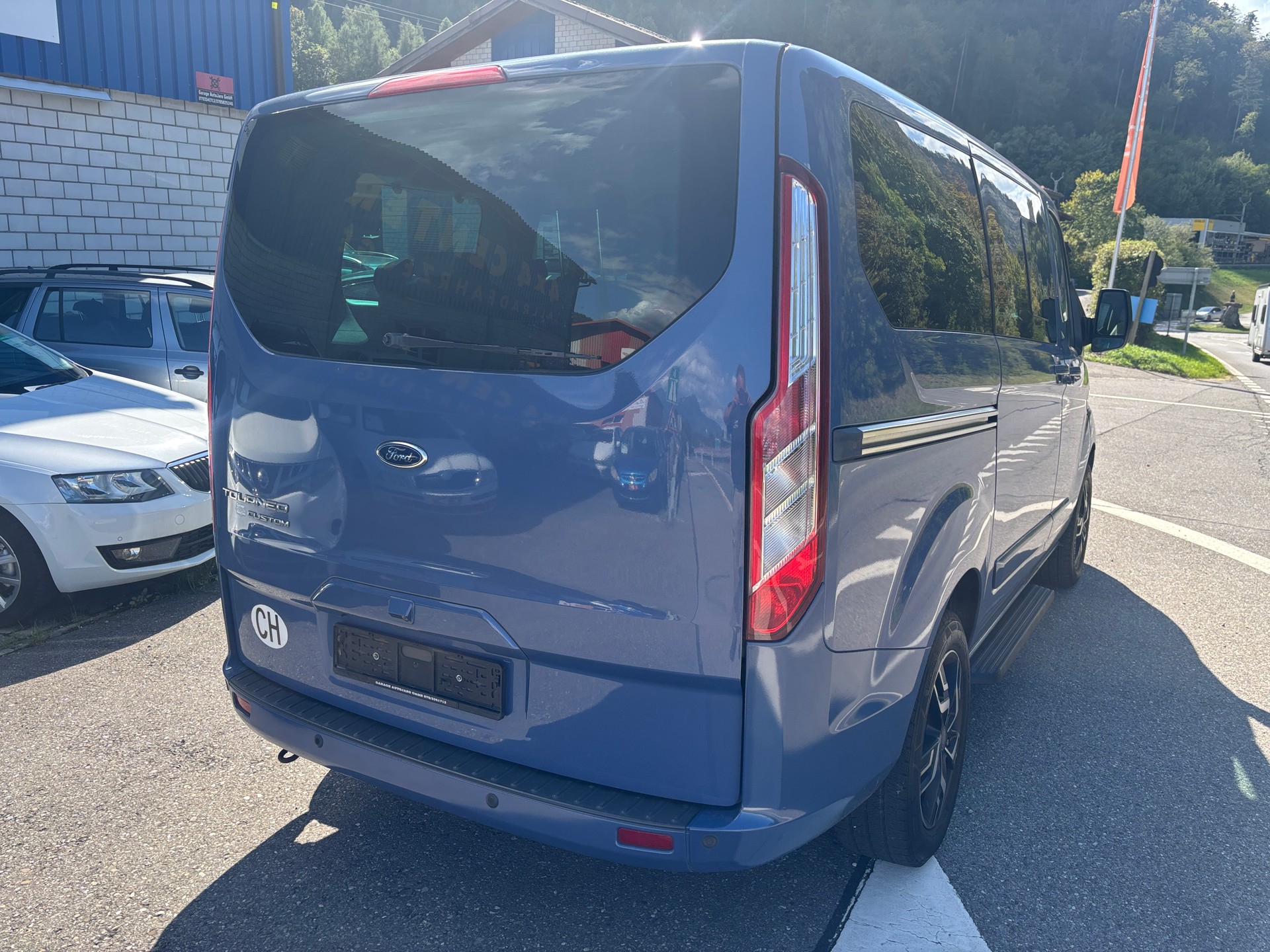 FORD Tourneo Custom 300 L1H1 Trend-image-5