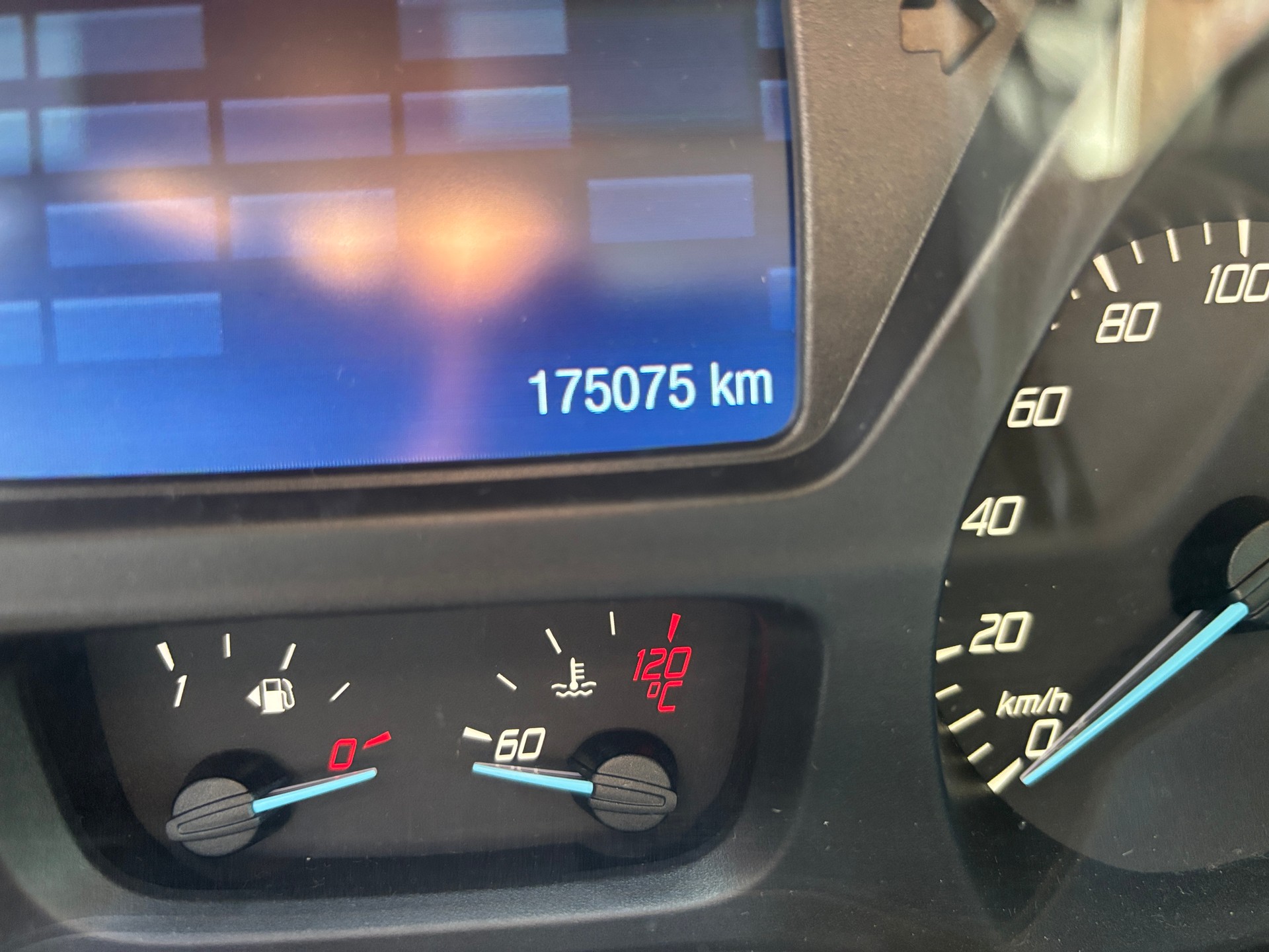 FORD Tourneo Custom 300 L1H1 Trend-image-11