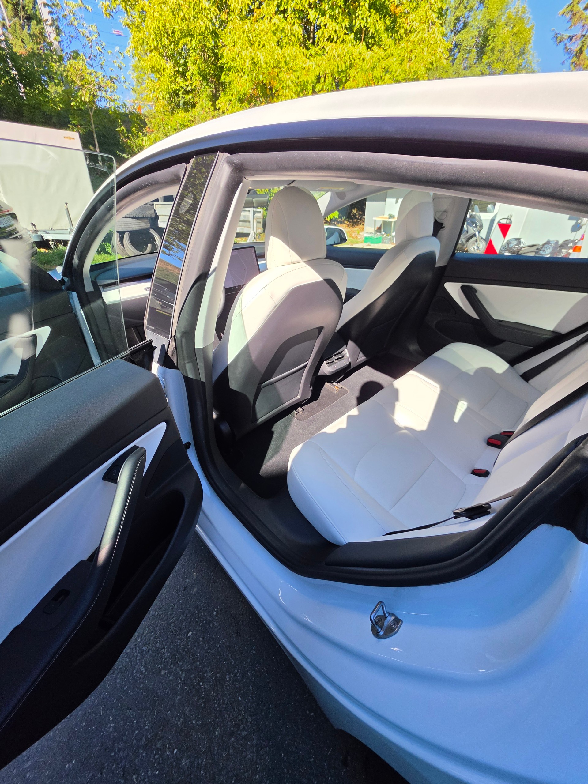 TESLA Model 3 Performance Dual Motor AWD-image-12