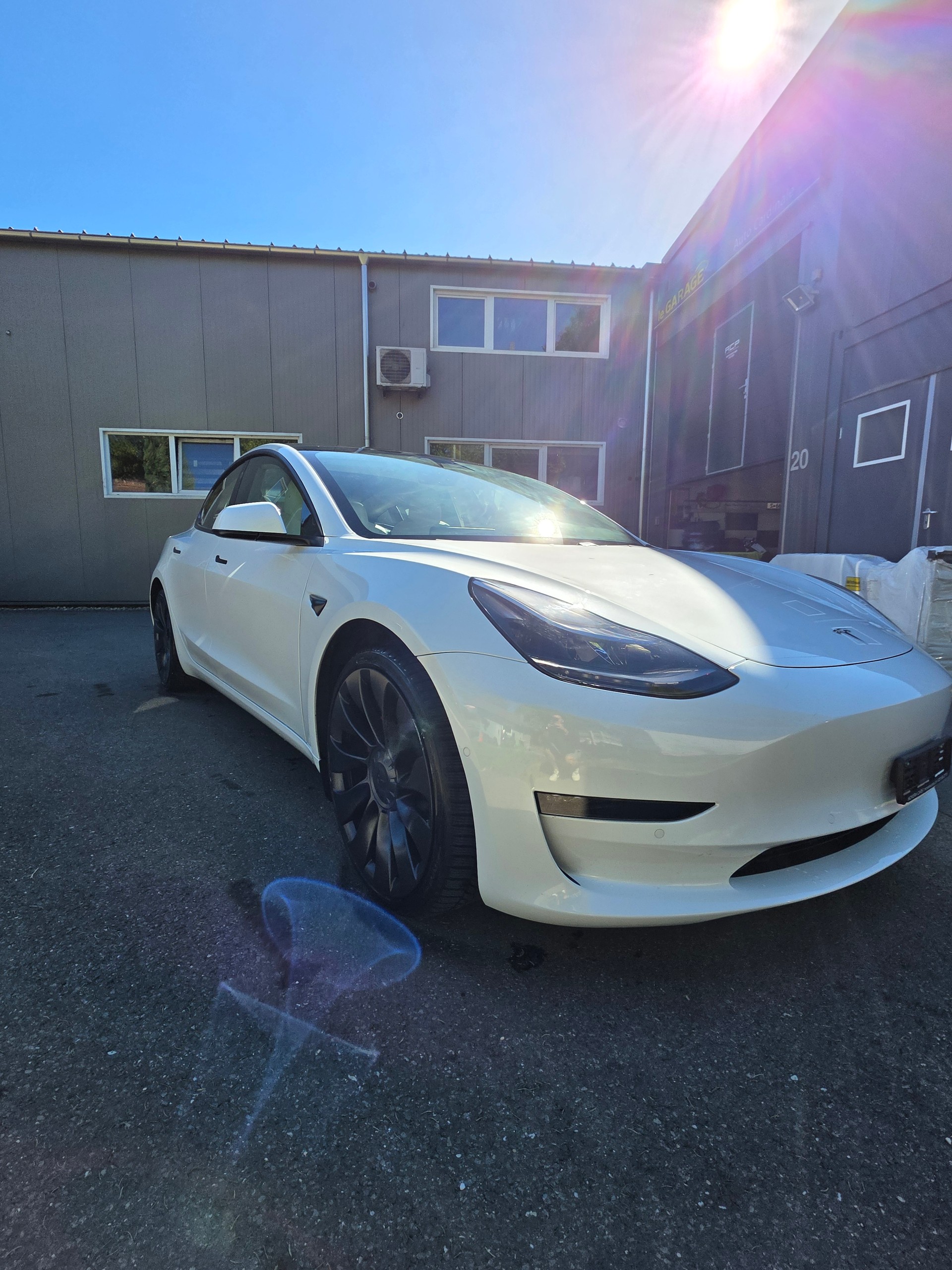 TESLA Model 3 Performance Dual Motor AWD-image-2