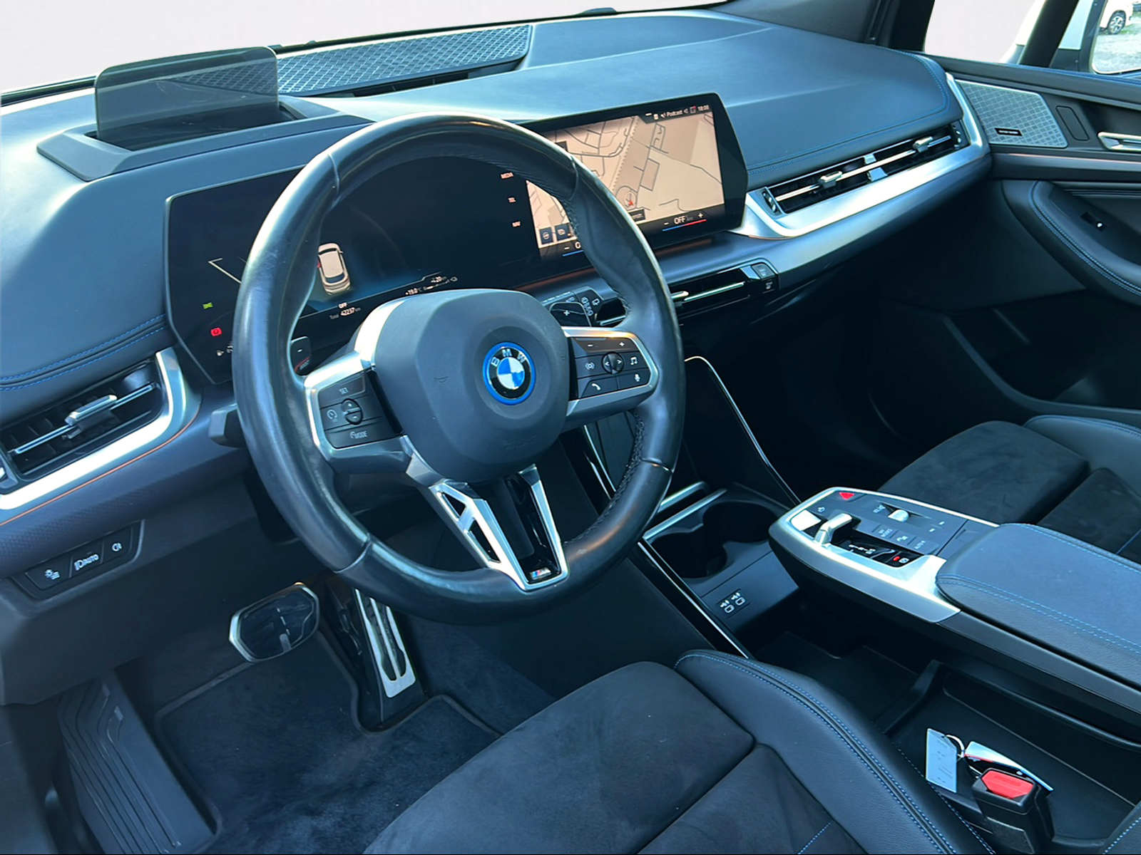 BMW 230e xDrive Active Tourer M Sport-image-4