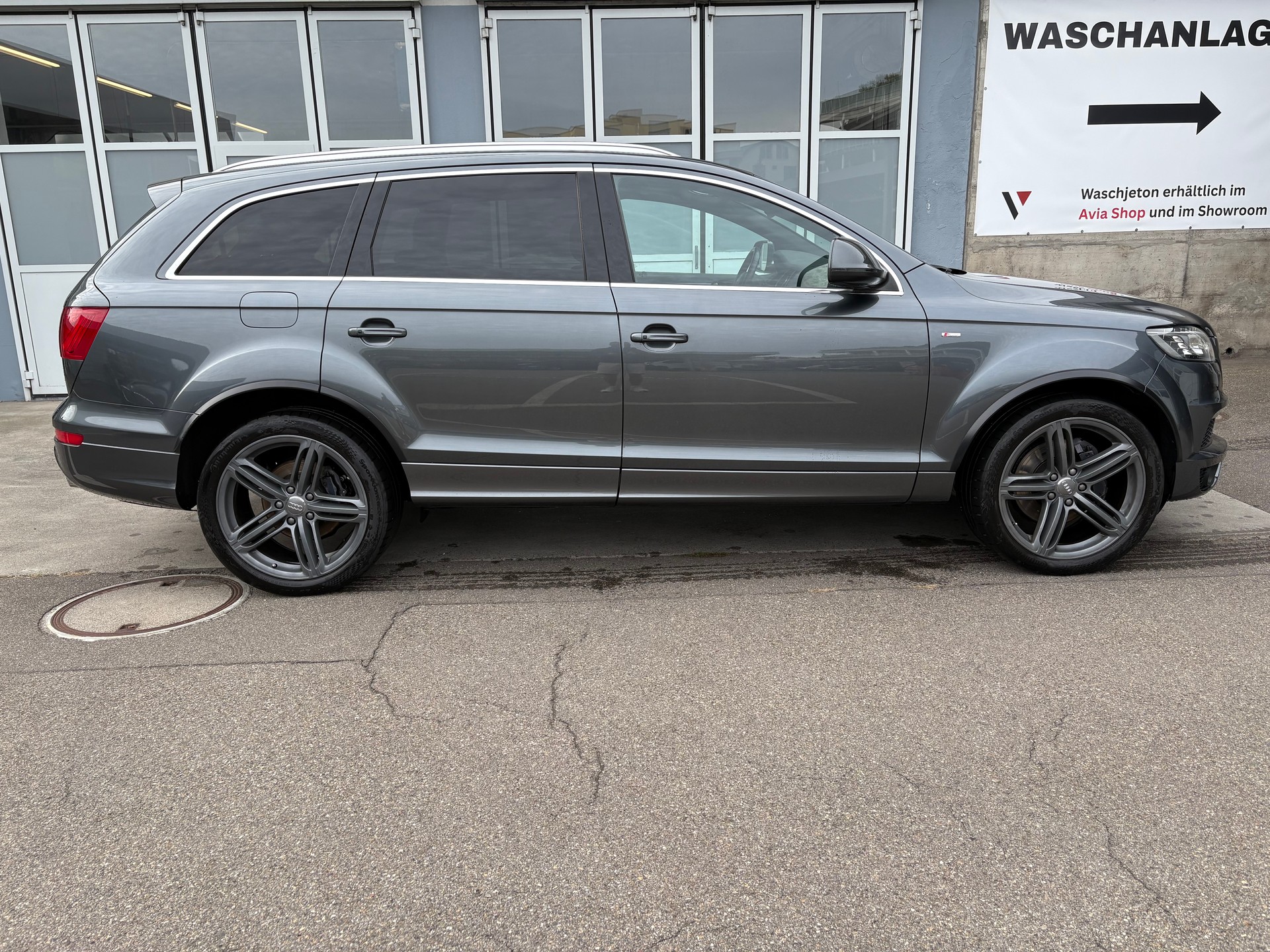 AUDI Q7 3.0 TDI quattro tiptronic S-Line-image-6