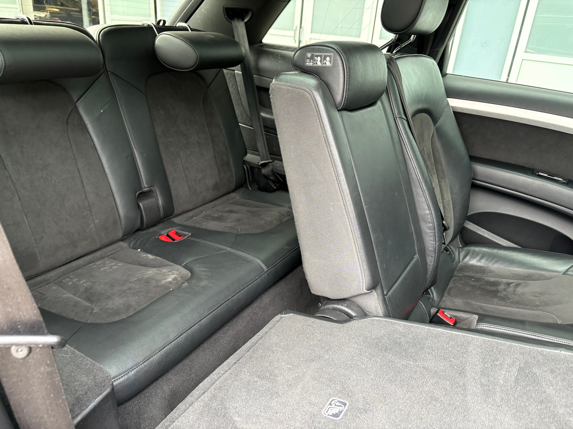 AUDI Q7 3.0 TDI quattro tiptronic S-Line-image-8