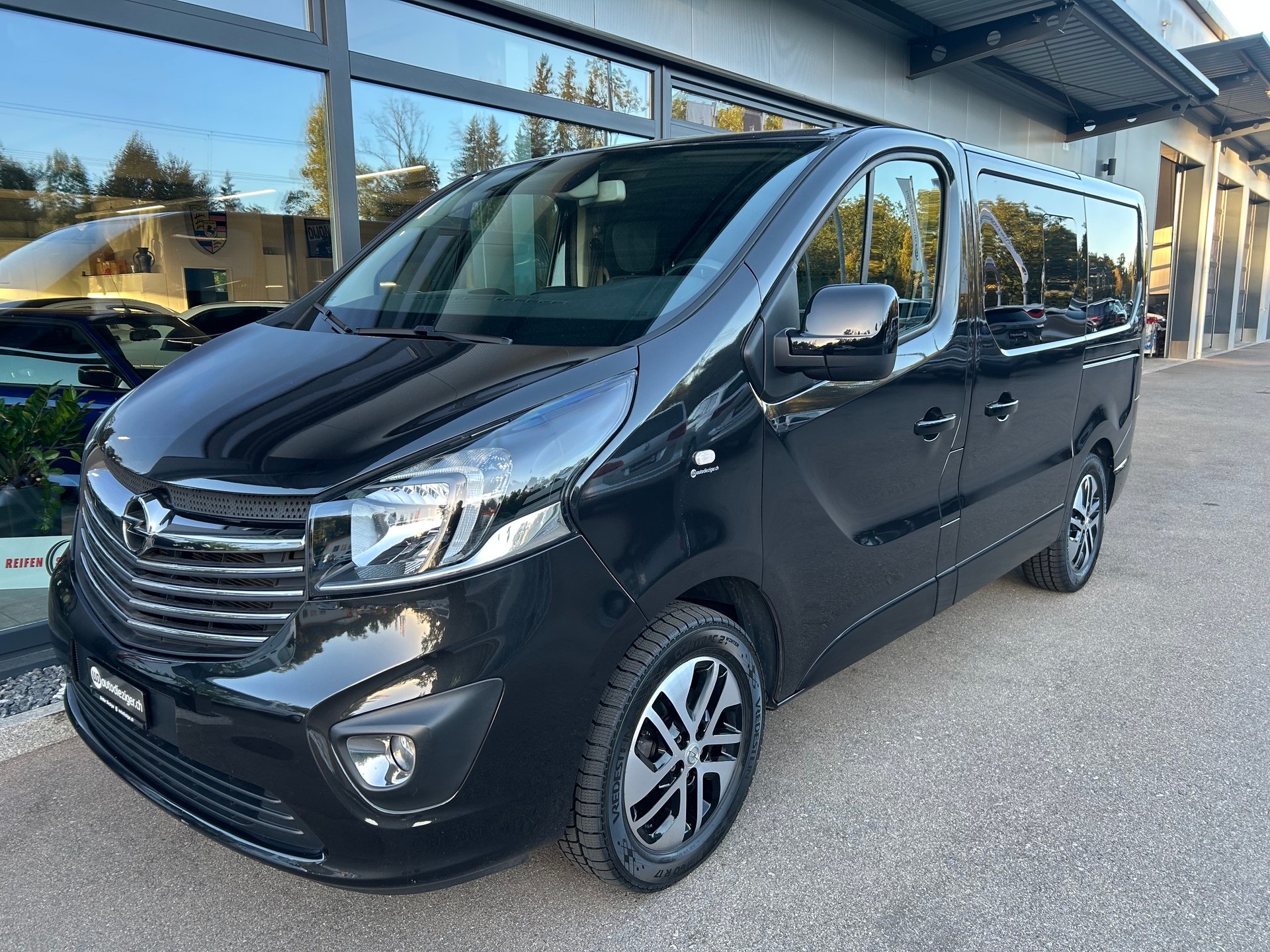 OPEL Vivaro 1.6CDTI Tourer 2.7t L1H1-image-3