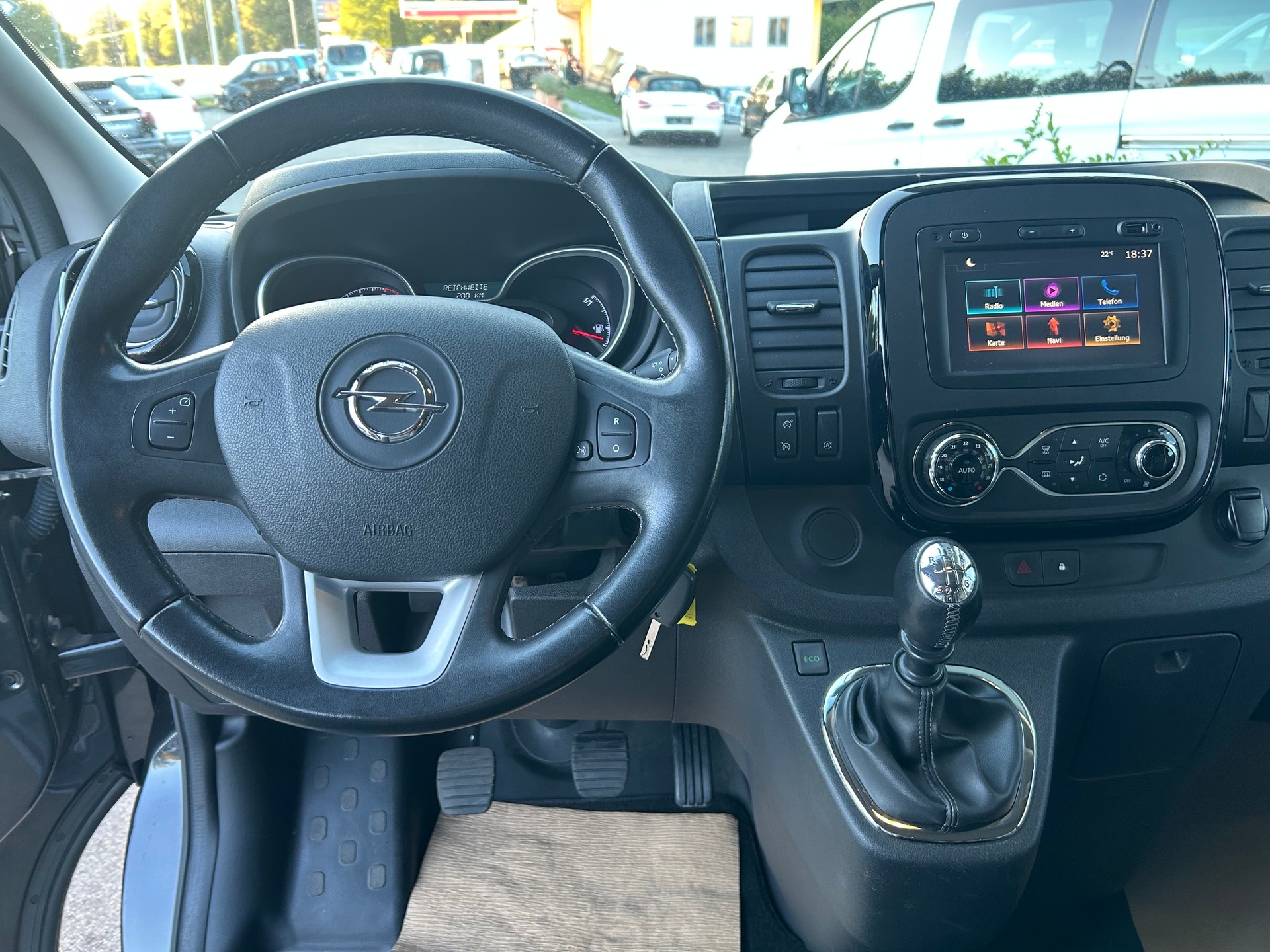 OPEL Vivaro 1.6CDTI Tourer 2.7t L1H1-image-8