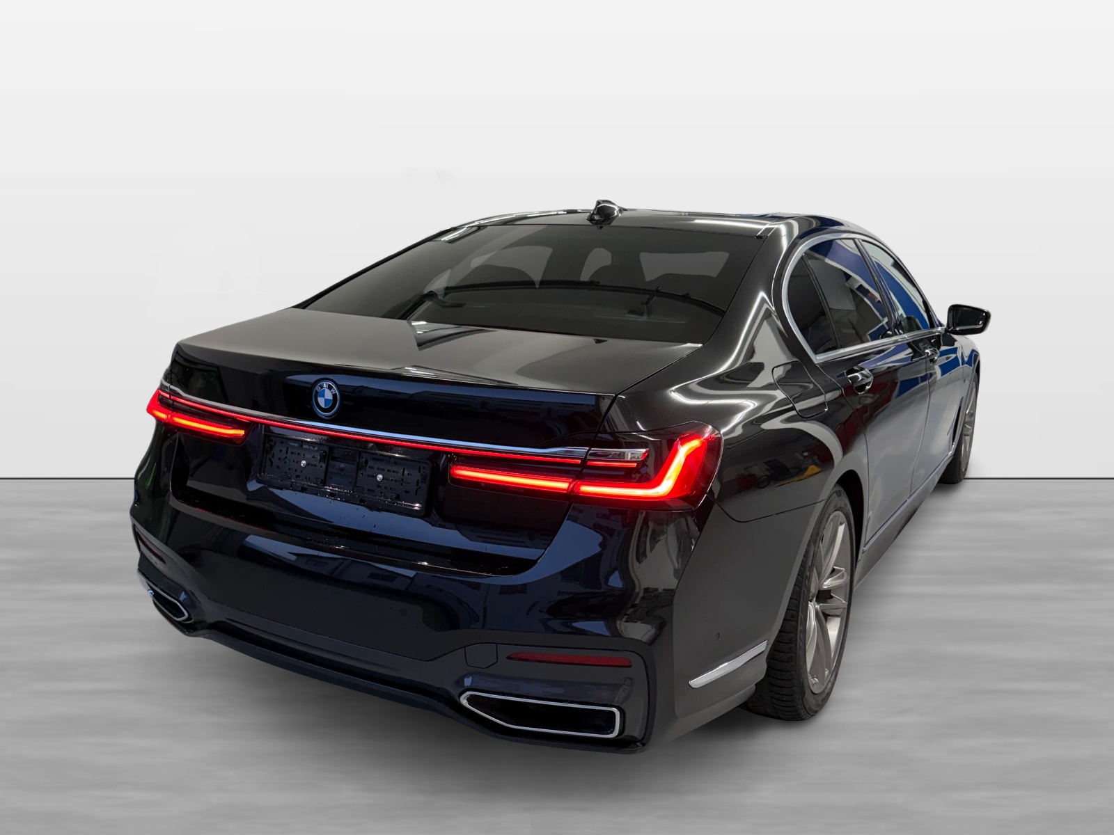 BMW 745Le xDrive M Sport Steptronic-image-6