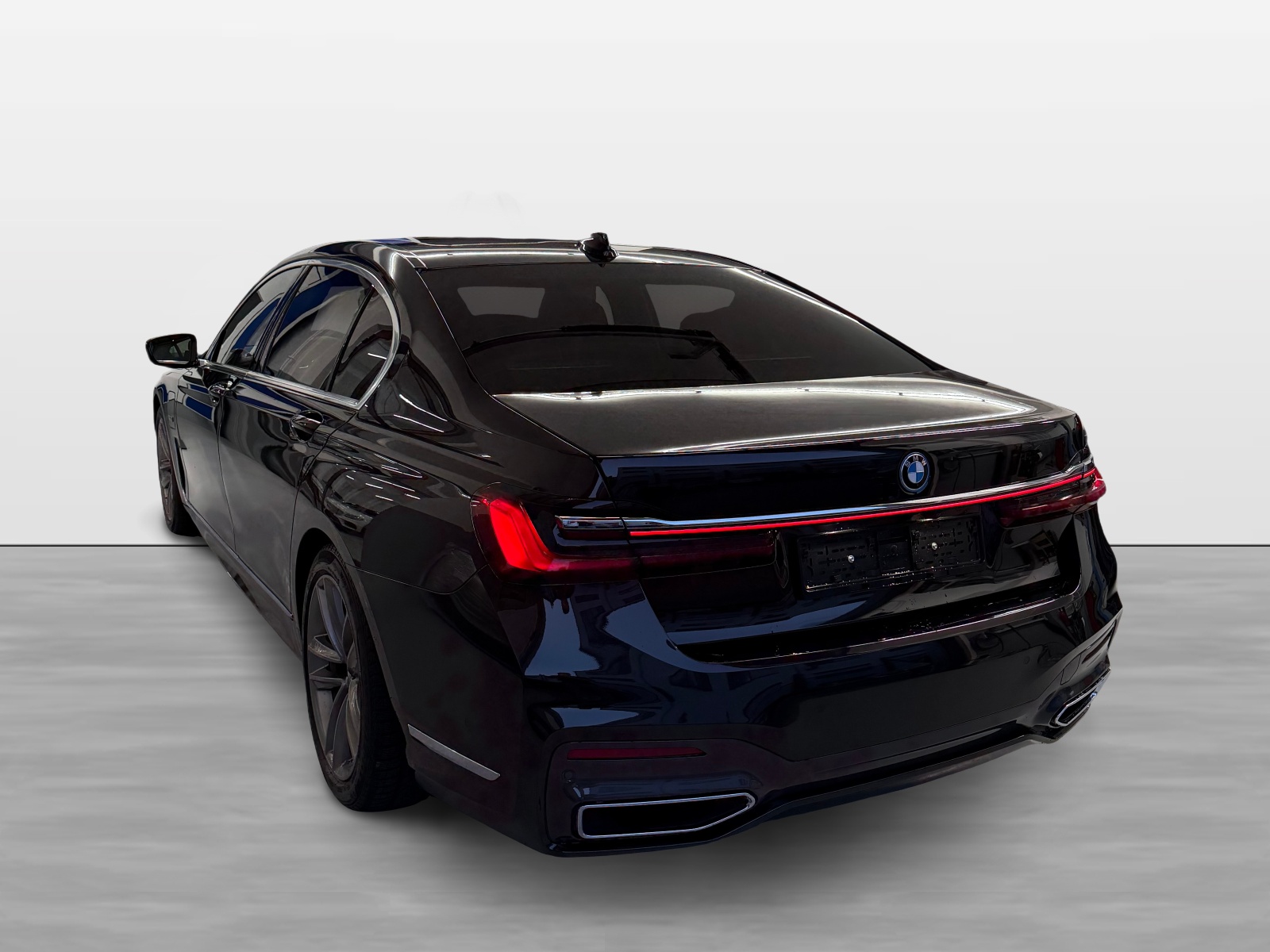 BMW 745Le xDrive M Sport Steptronic-image-5