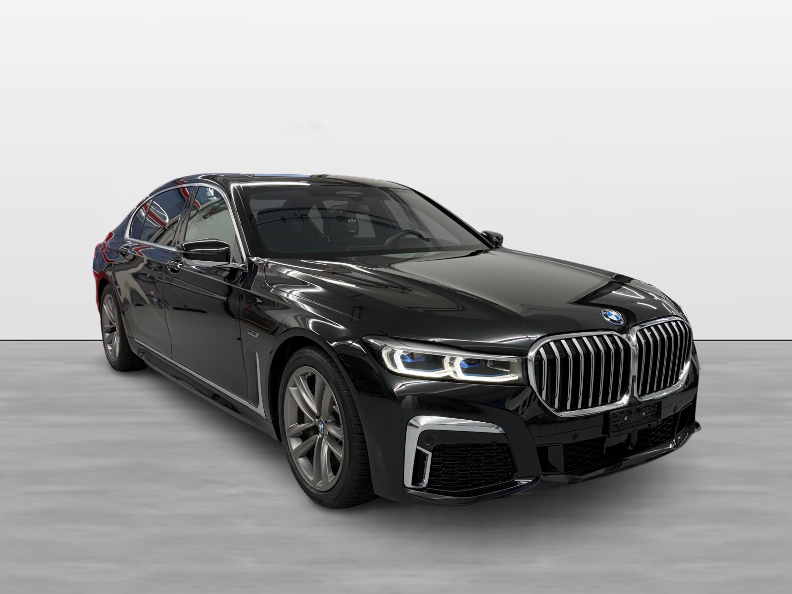 BMW 745Le xDrive M Sport Steptronic-image-2