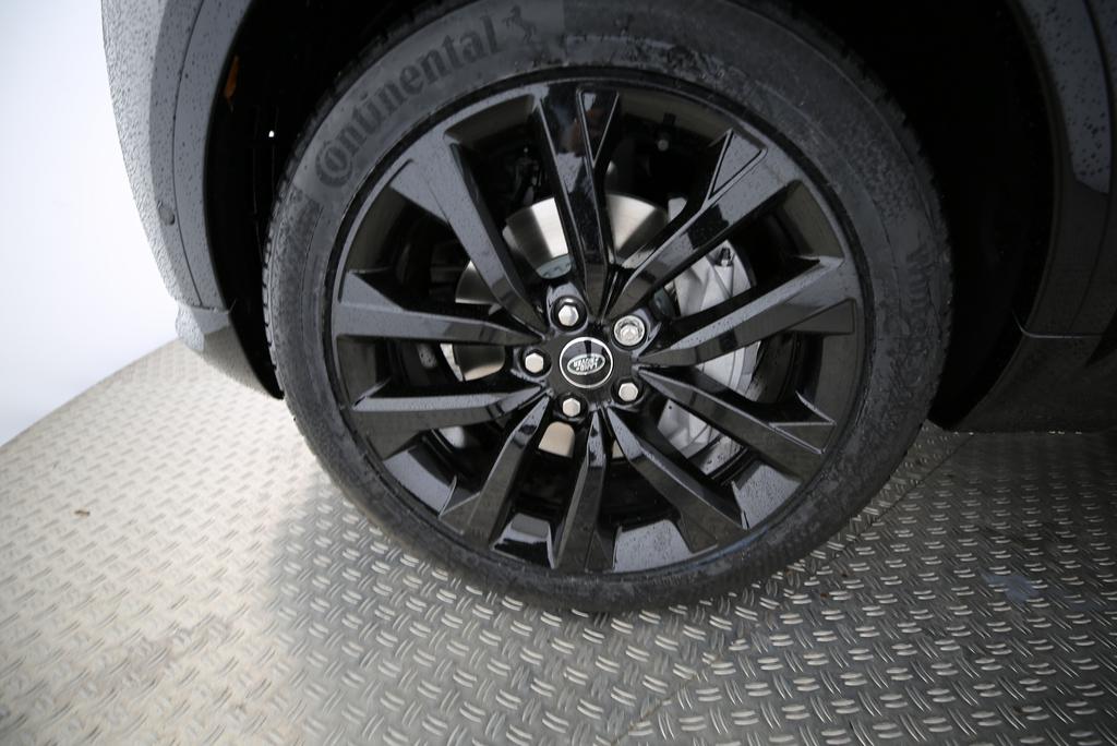 LAND ROVER Discovery 3.0 D I6 250 Dynamic SE-image-5