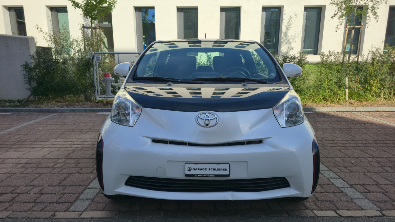 TOYOTA iQ 1.0 VVT-i Limited Edition| Frisch ab MFK und Service| 8Fach Alu Räder| Radio AUX-image-2