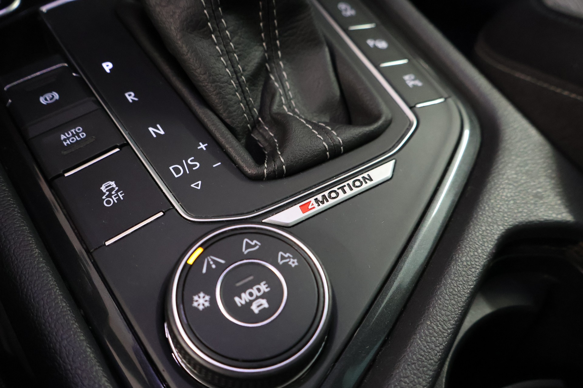 VW Tiguan 2.0TSI Highline 4Motion DSG-image-23