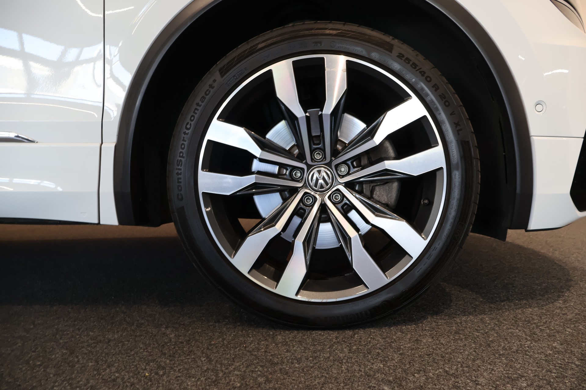 VW Tiguan 2.0TSI Highline 4Motion DSG-image-29