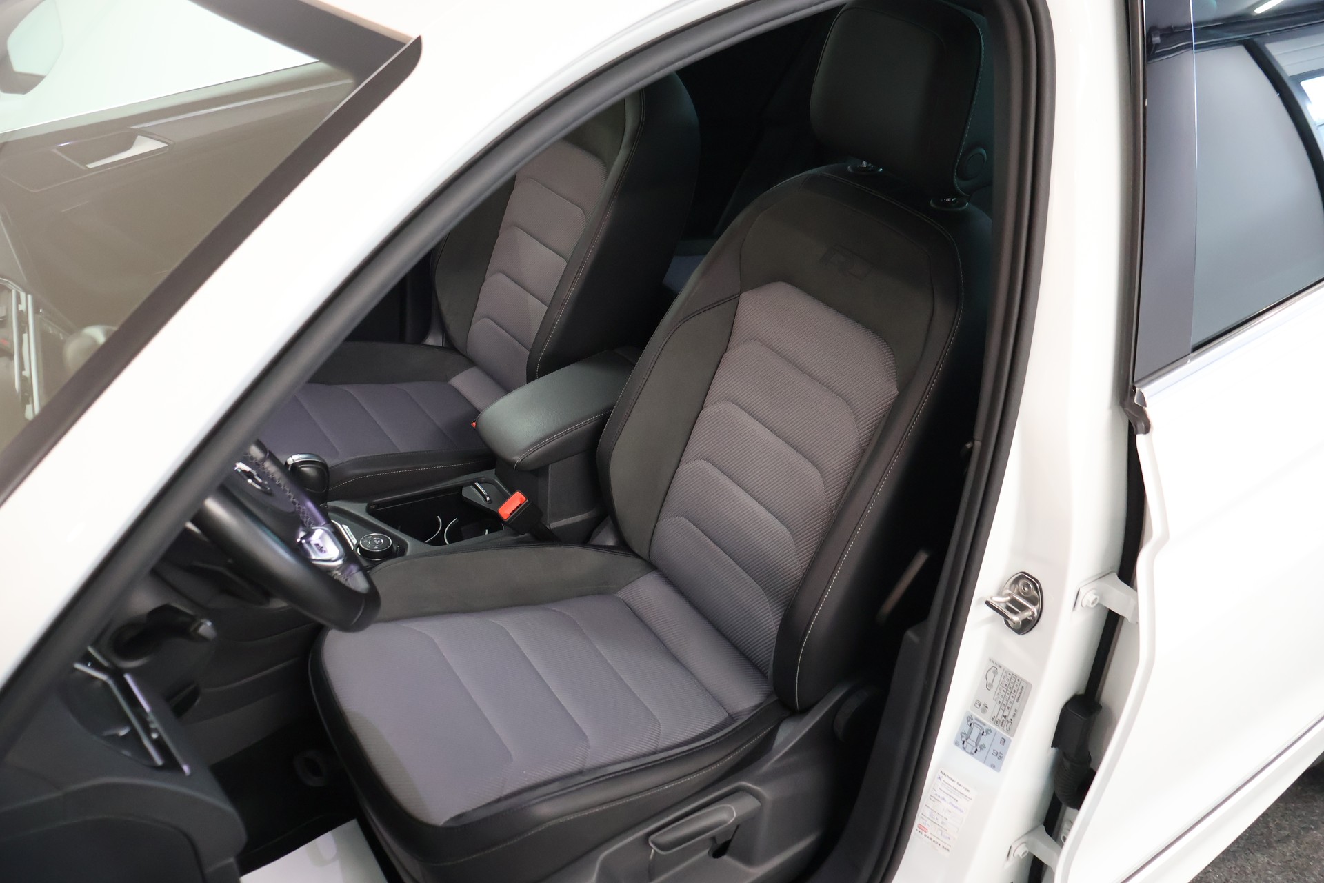 VW Tiguan 2.0TSI Highline 4Motion DSG-image-10
