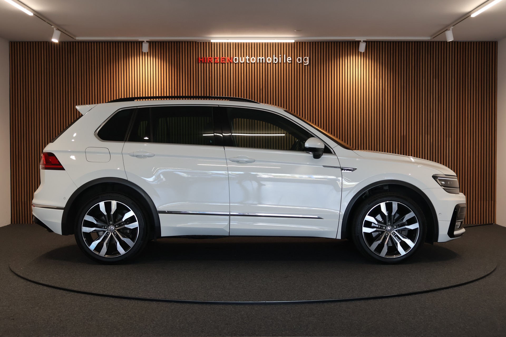 VW Tiguan 2.0TSI Highline 4Motion DSG-image-5